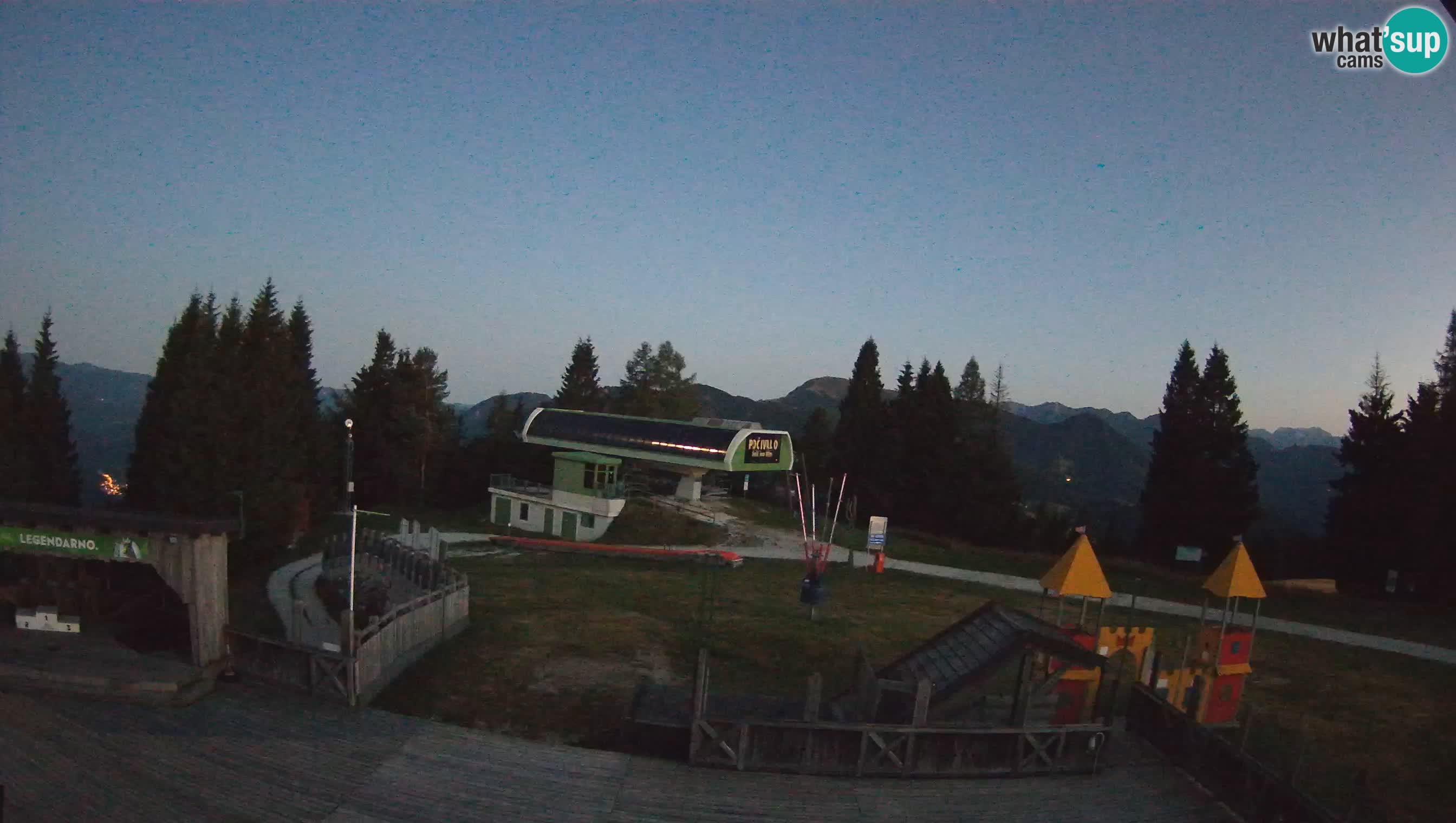 Alpska Perla Ski center Cerkno Počivalo webcam – Slovenia