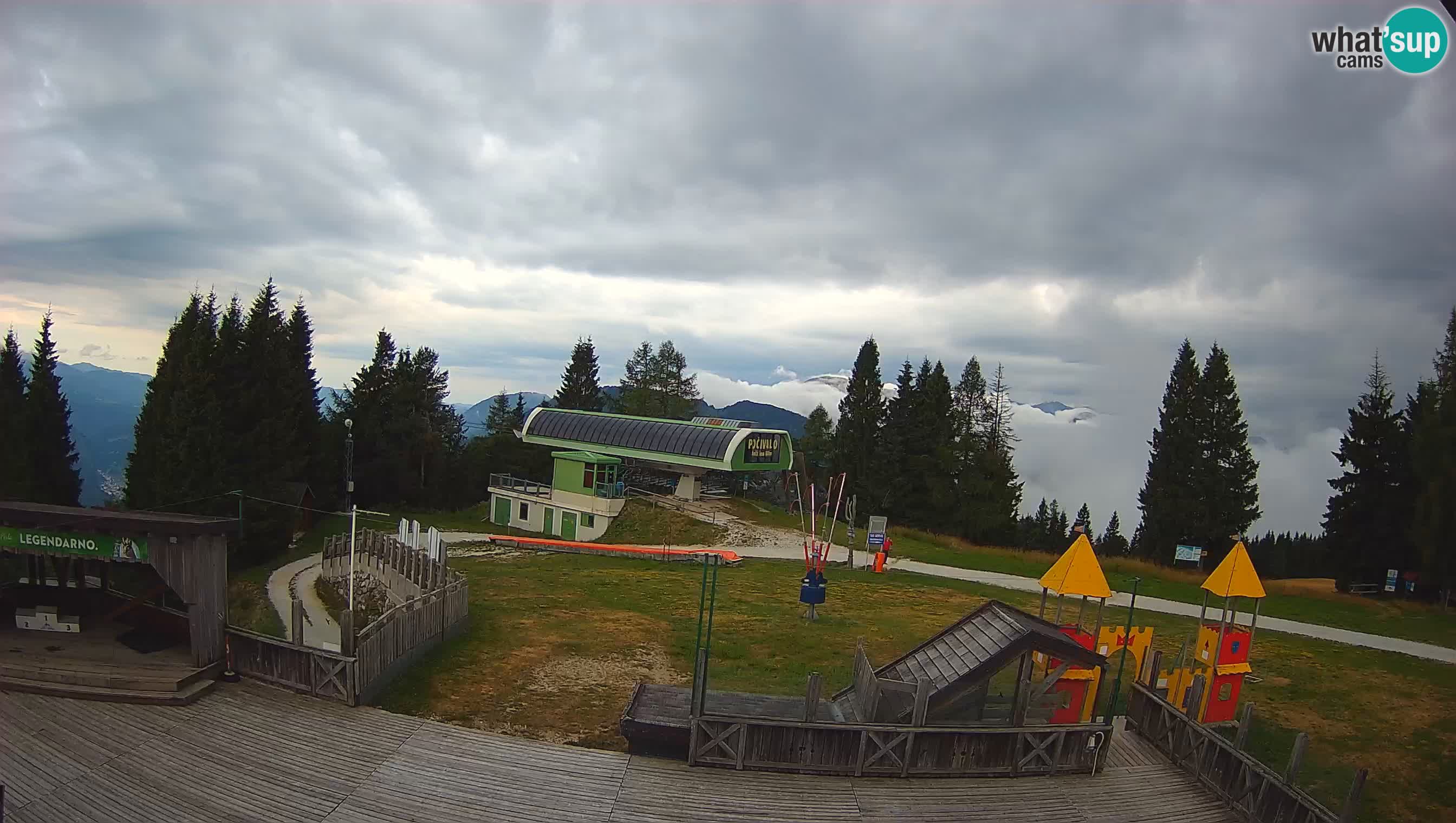 Alpska Perla Ski center Cerkno Počivalo webcam – Slovenia