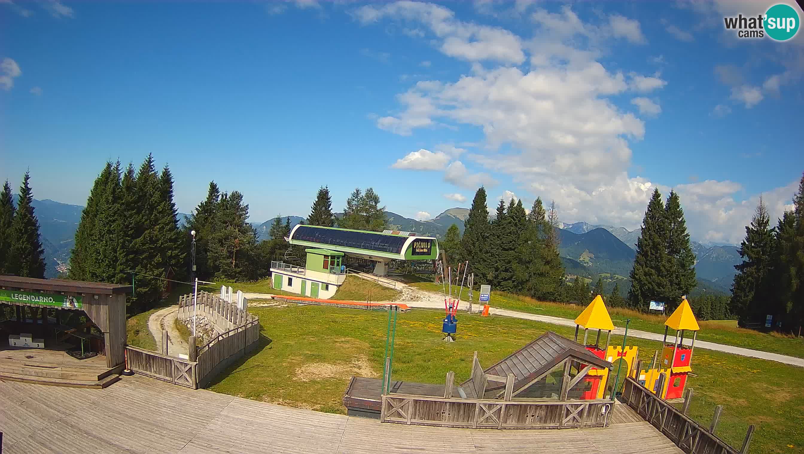 Alpska Perla Ski center Cerkno Počivalo webcam – Slovenia