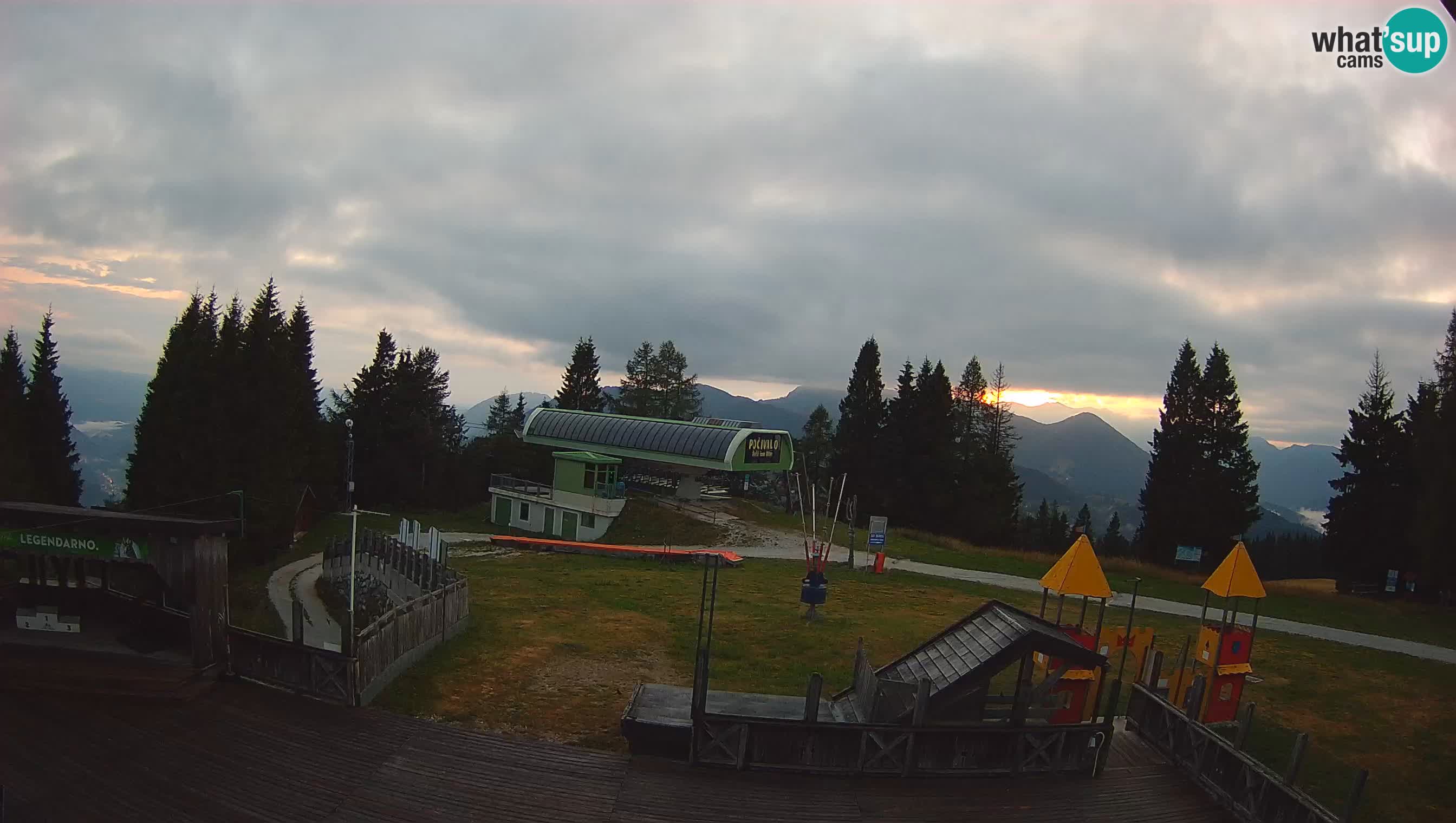 Webcam de la station de ski des Alpes slovènes à Cerkno Počivalo