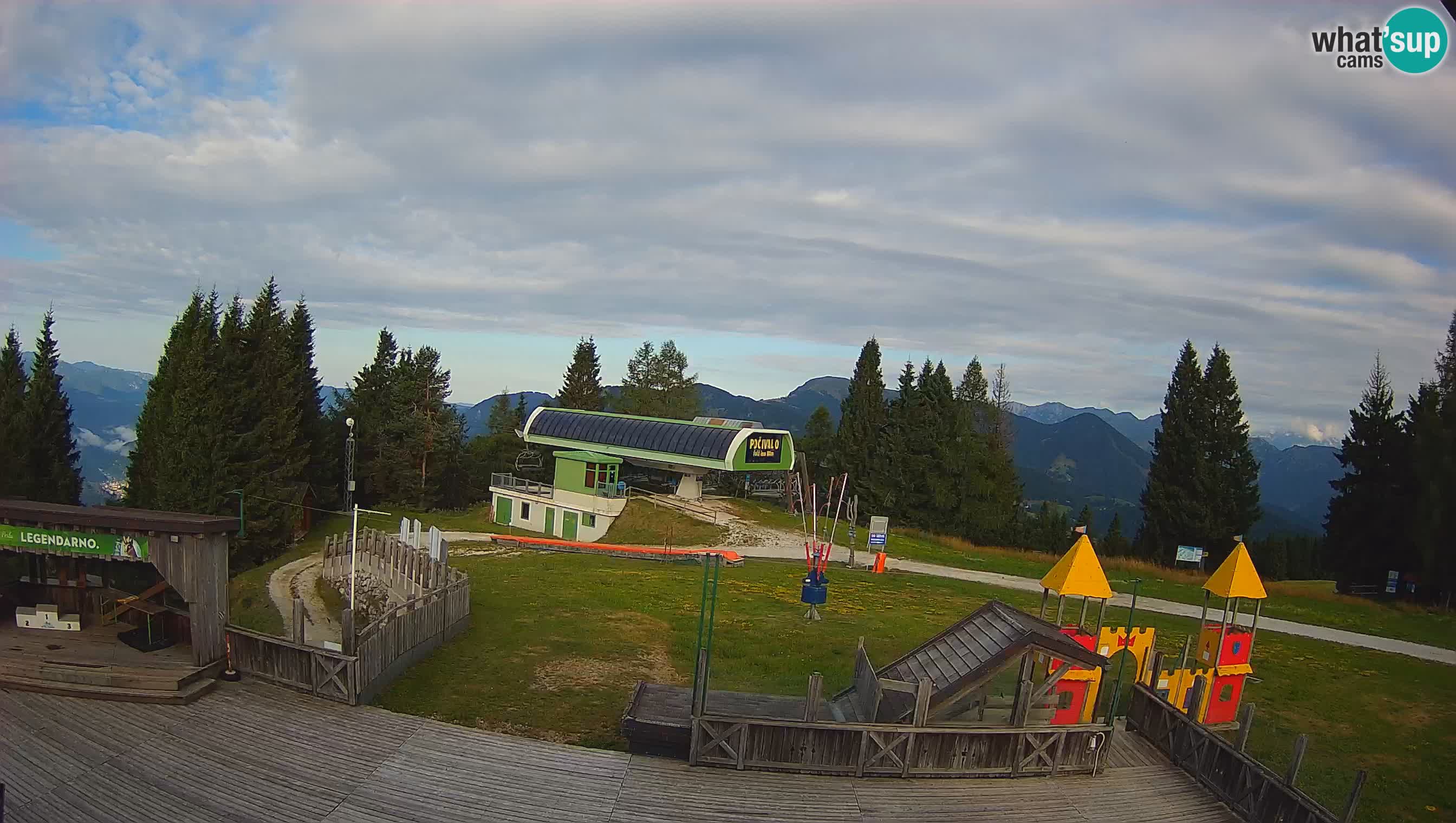 Alpska Perla Ski center Cerkno Počivalo webcam – Slovenia