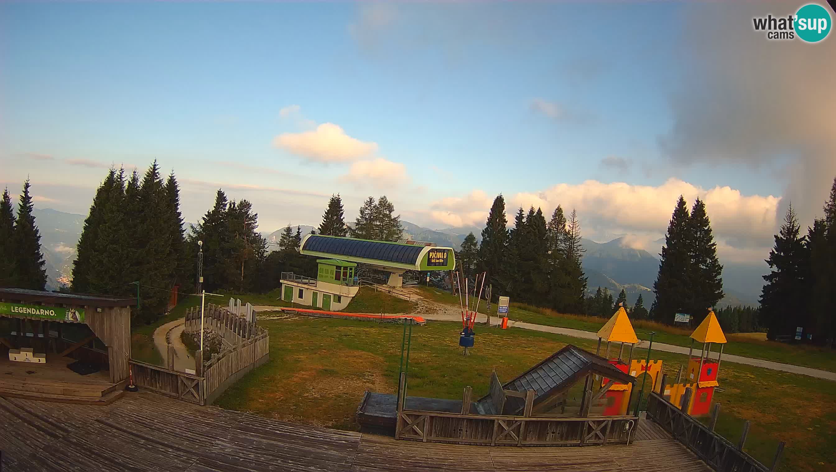 Alpska Perla Ski center Cerkno Počivalo webcam – Slovenia