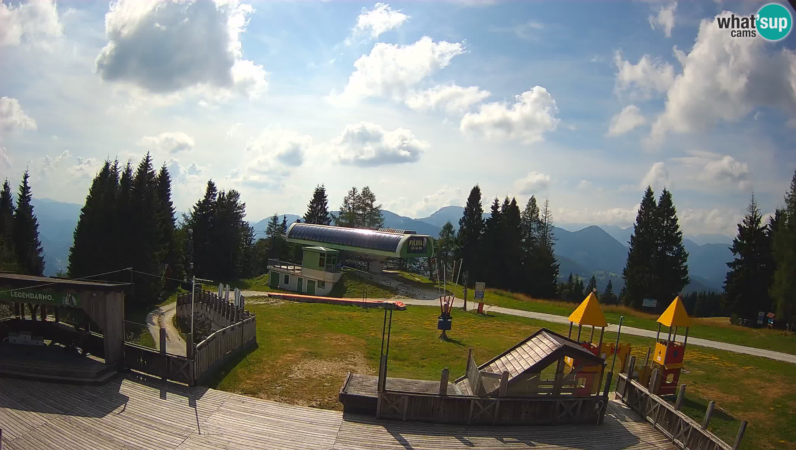 Alpska Perla Ski center Cerkno Počivalo webcam – Slovenia