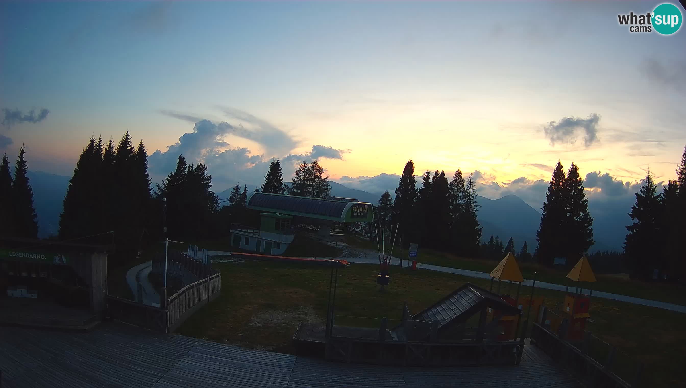Alpska Perla Ski center Cerkno Počivalo webcam – Slovenia