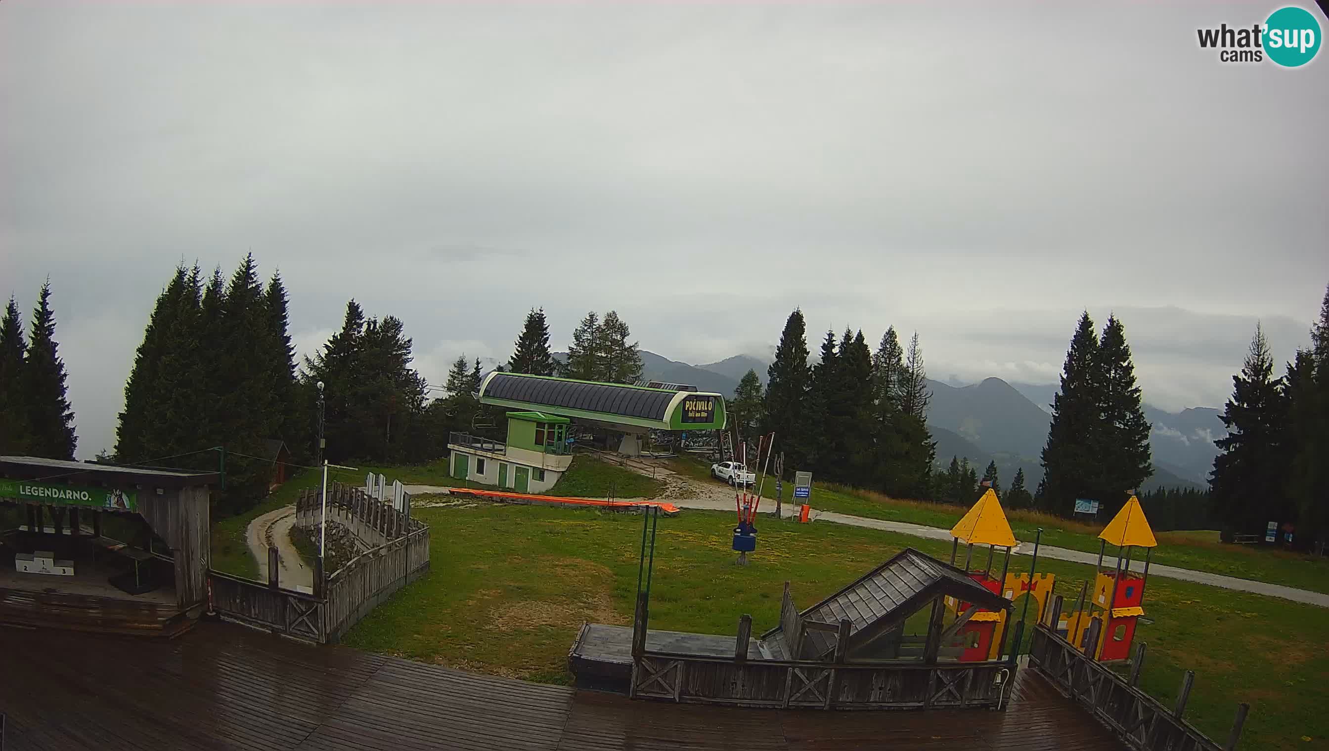 Alpska Perla Ski center Cerkno Počivalo webcam – Slovenia