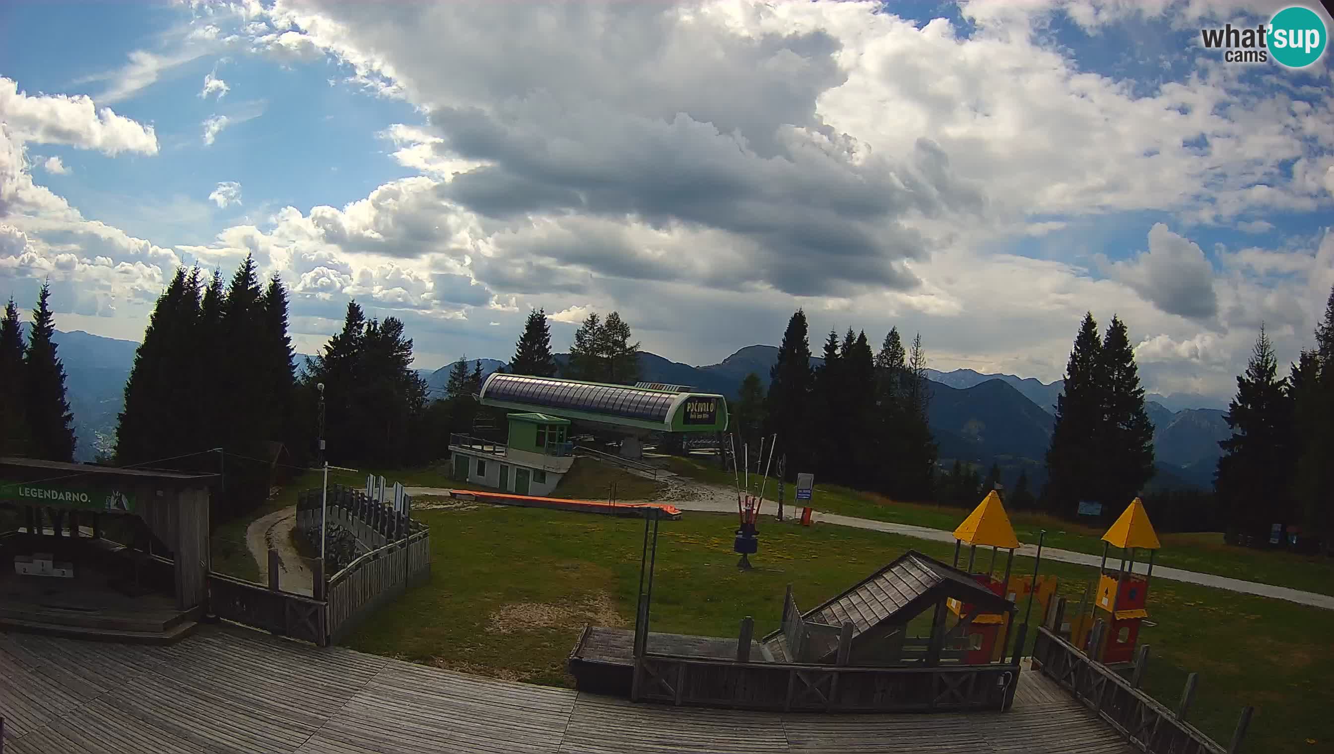 Alpska Perla Ski center Cerkno Počivalo webcam – Slovenia