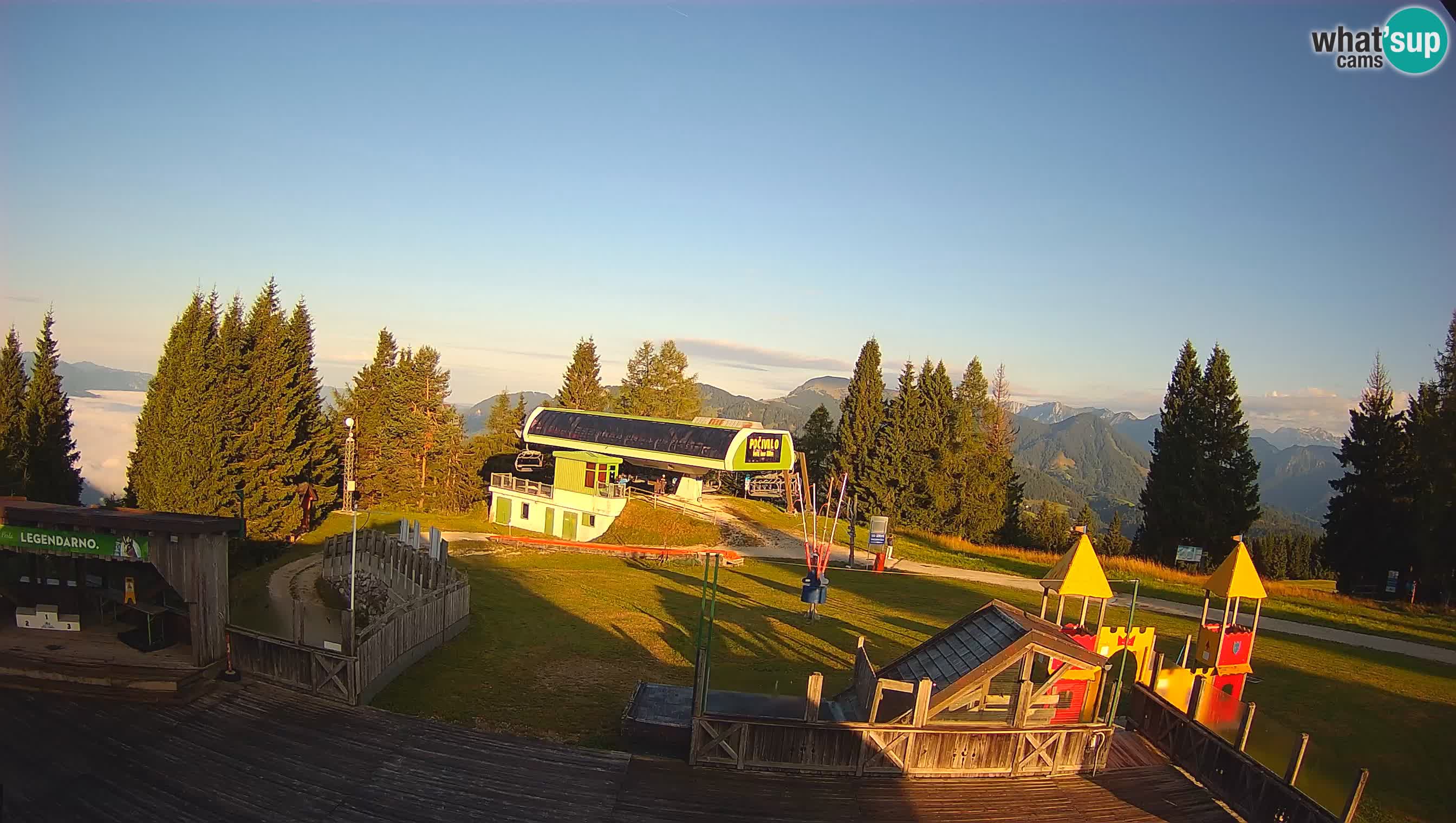 Alpska Perla Ski center Cerkno Počivalo webcam – Slovenia