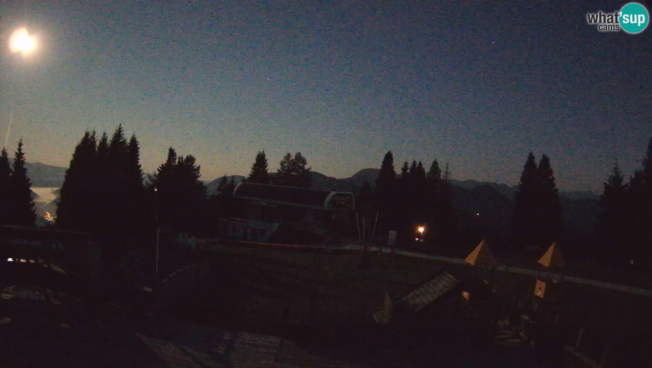 Alpska Perla Ski center Cerkno Počivalo webcam – Slovenia