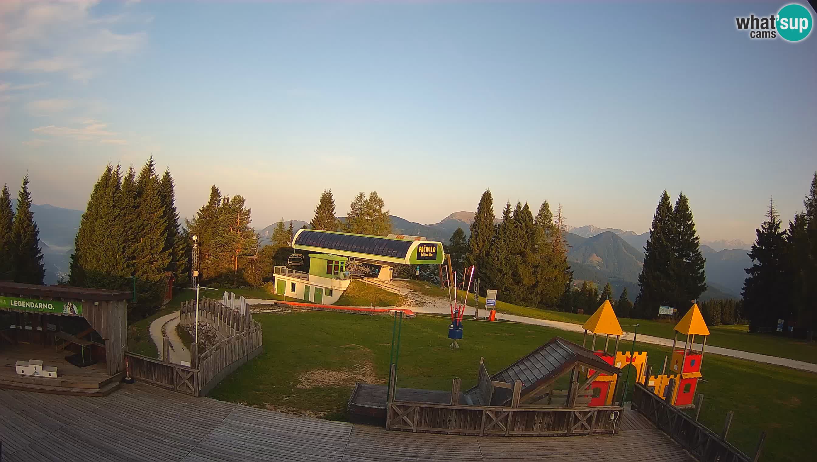 Webcam de la station de ski des Alpes slovènes à Cerkno Počivalo