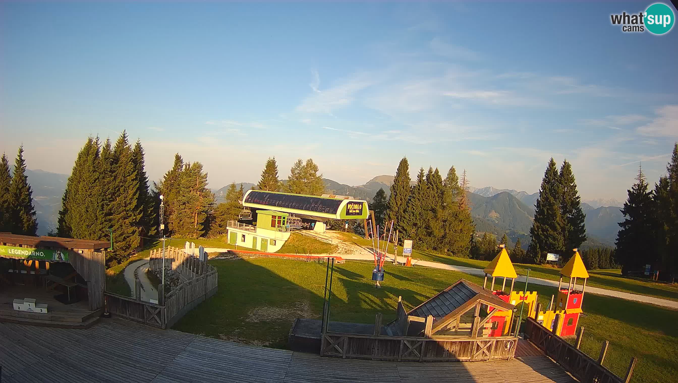 Webcam de la station de ski des Alpes slovènes à Cerkno Počivalo