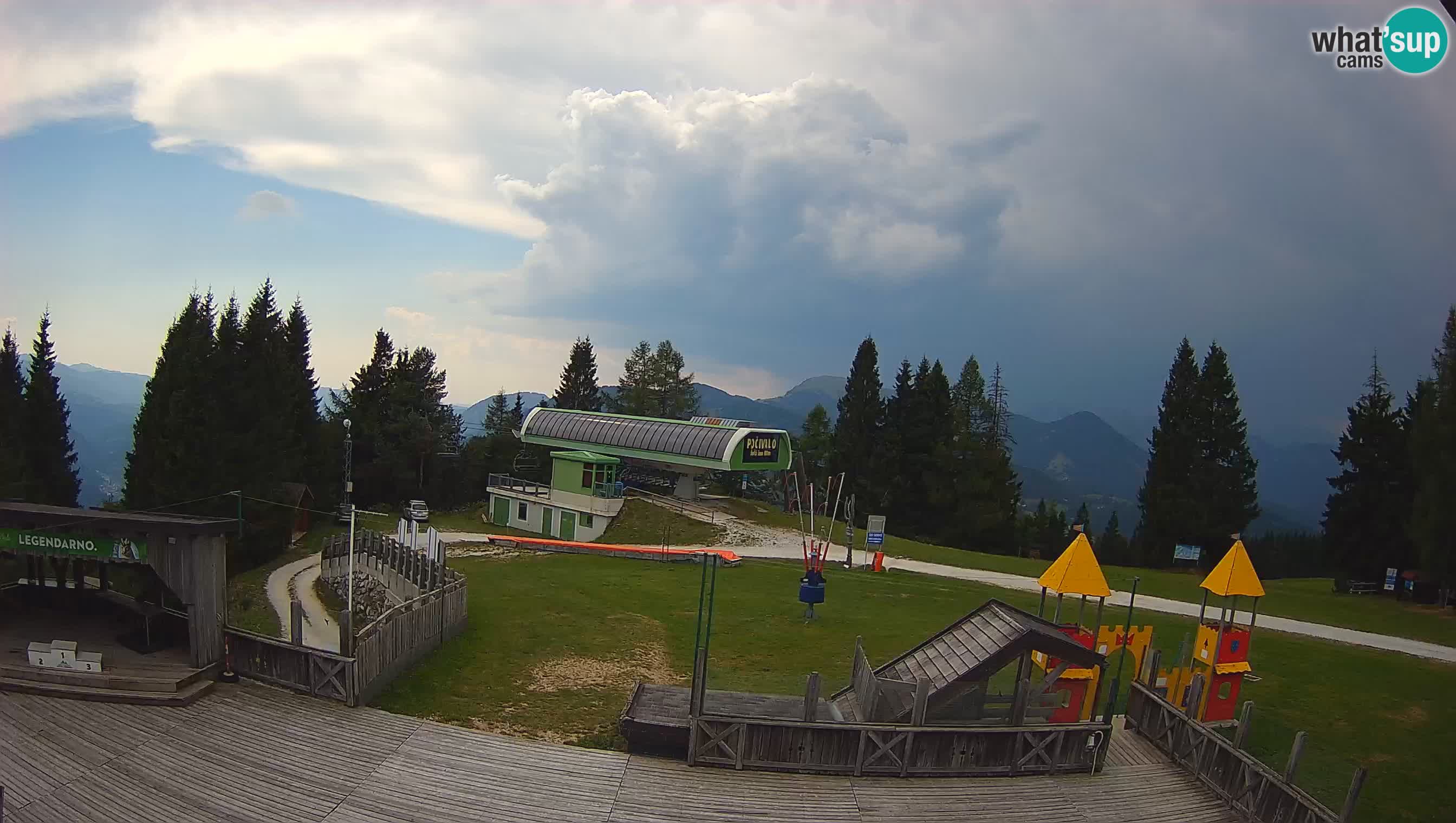 Alpska Perla Ski center Cerkno Počivalo webcam – Slovenia