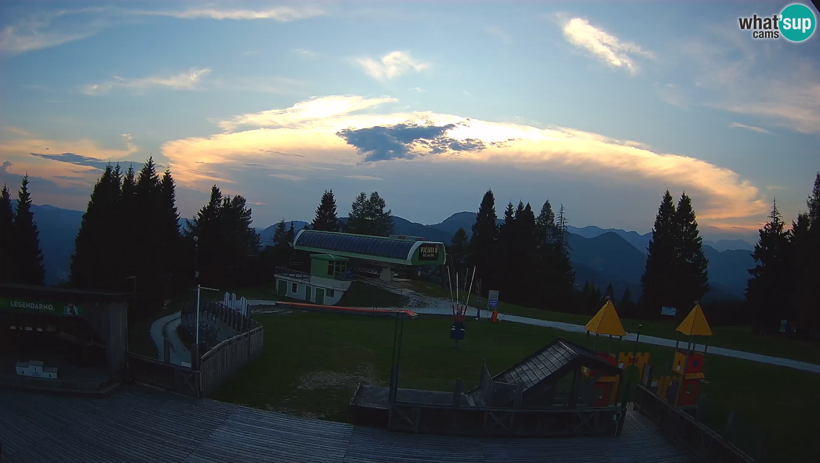 Alpska Perla Ski hotel Cerkno Počivalo webcam – Slovenia