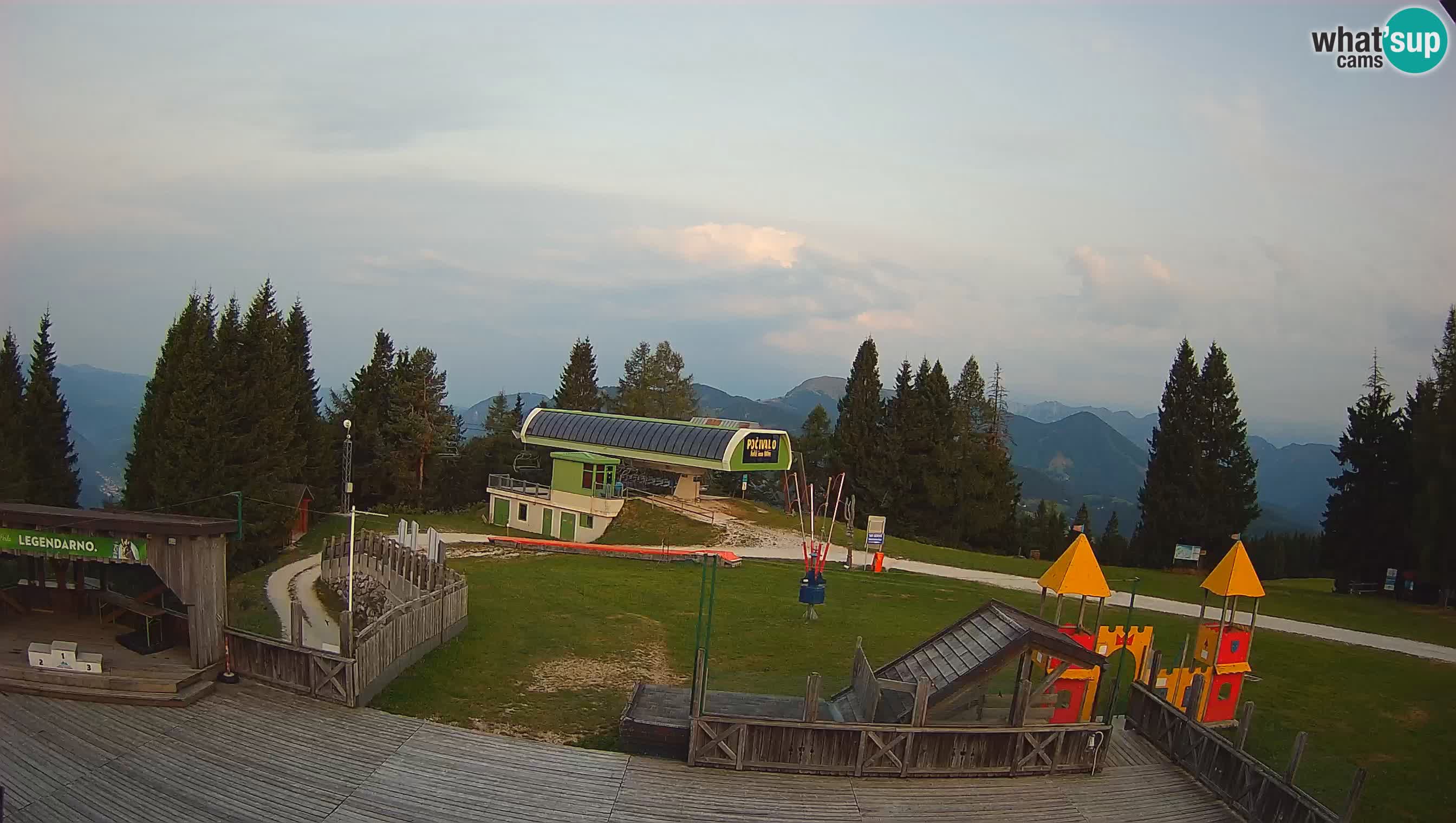 Alpska Perla Ski center Cerkno Počivalo webcam – Slovenia