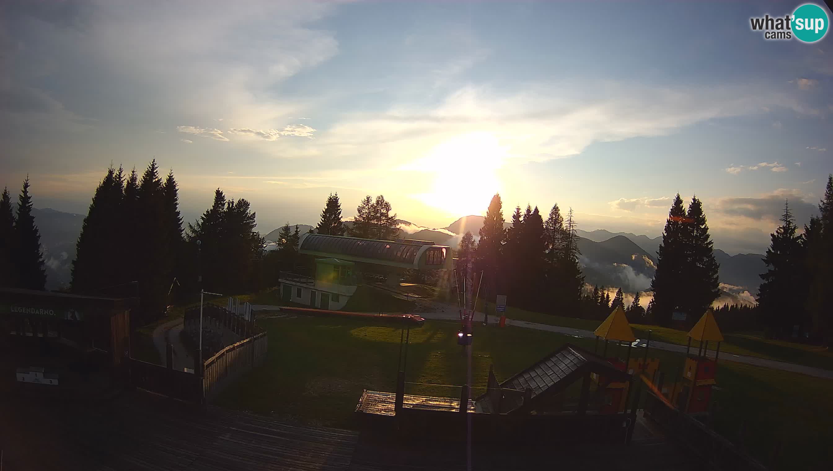 Alpska Perla Ski center Cerkno Počivalo webcam – Slovenia