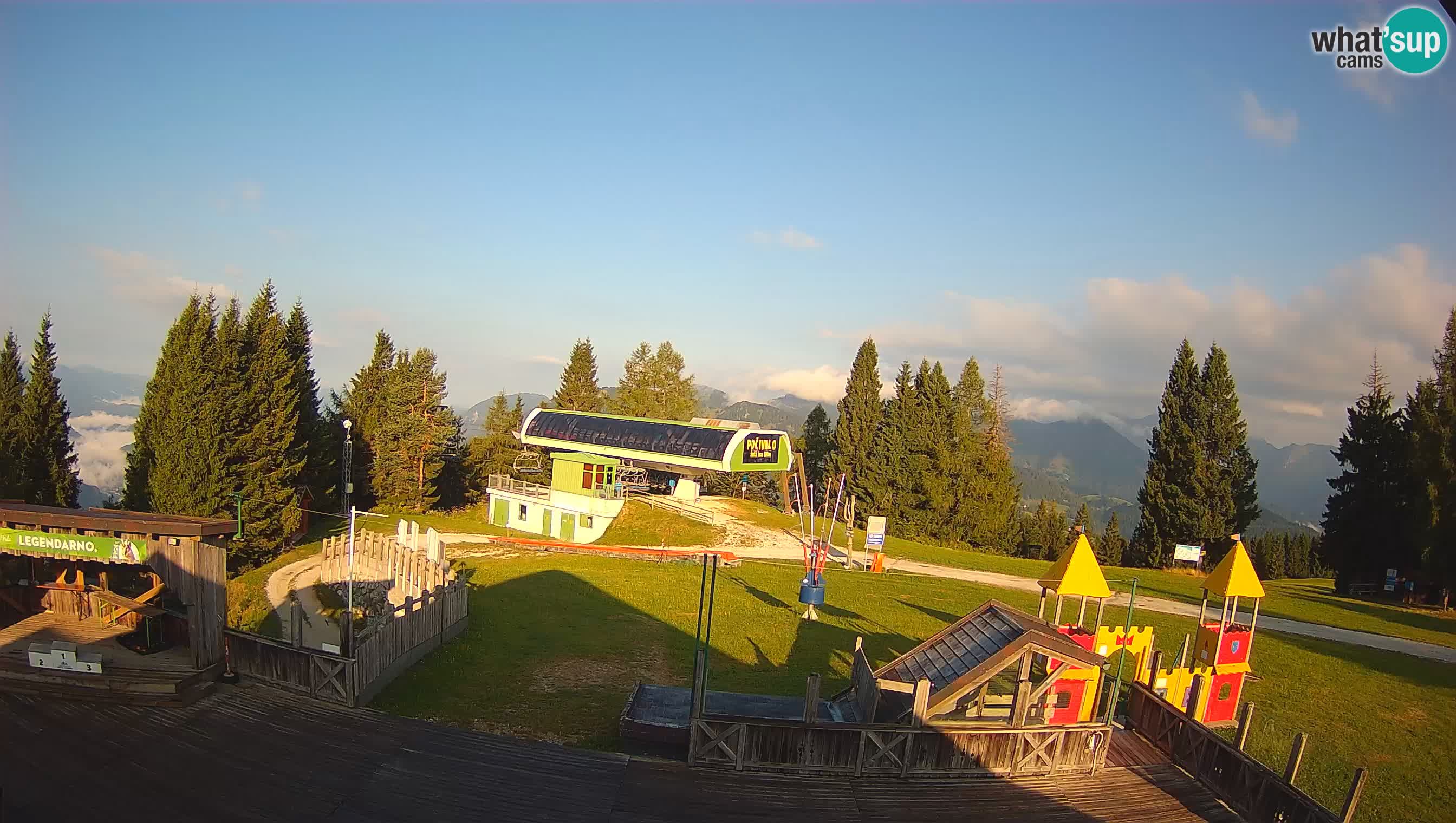 Alpska Perla Ski center Cerkno Počivalo webcam – Slovenia