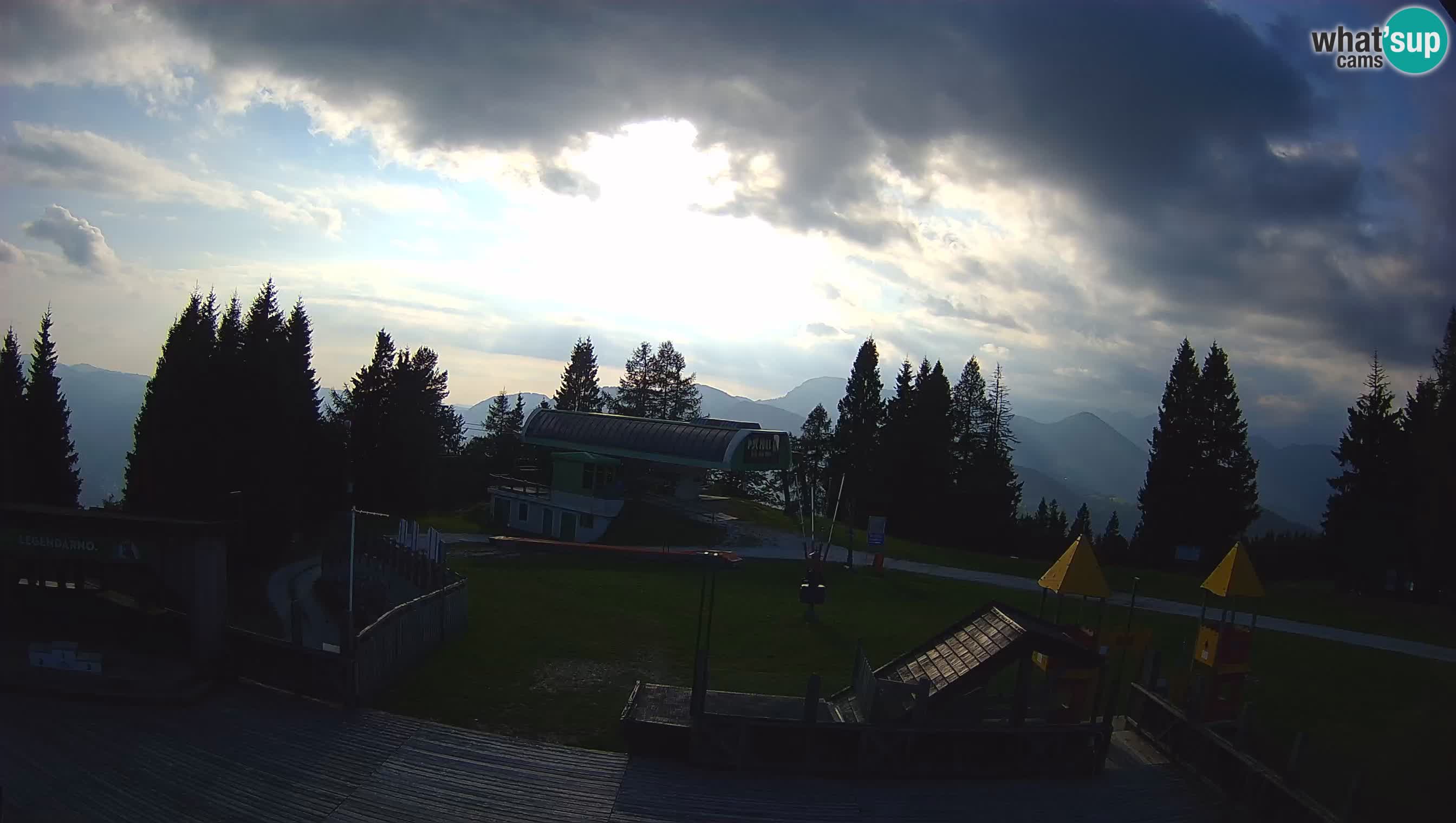 Alpska Perla kamera Cerkno Počivalo