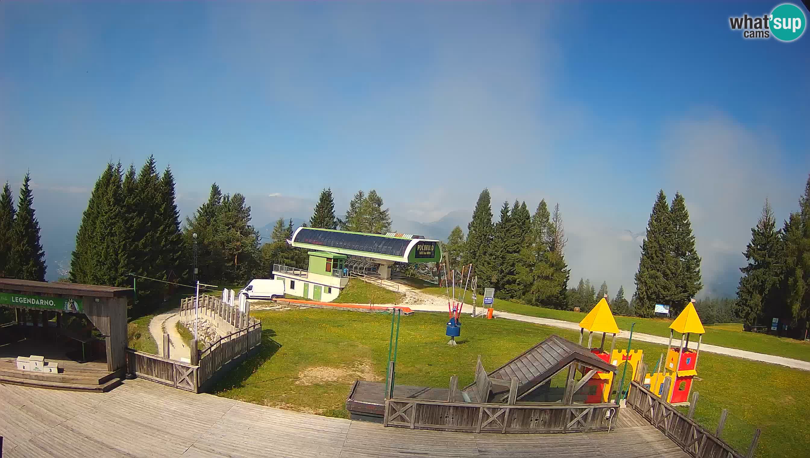Webcam de la station de ski des Alpes slovènes à Cerkno Počivalo