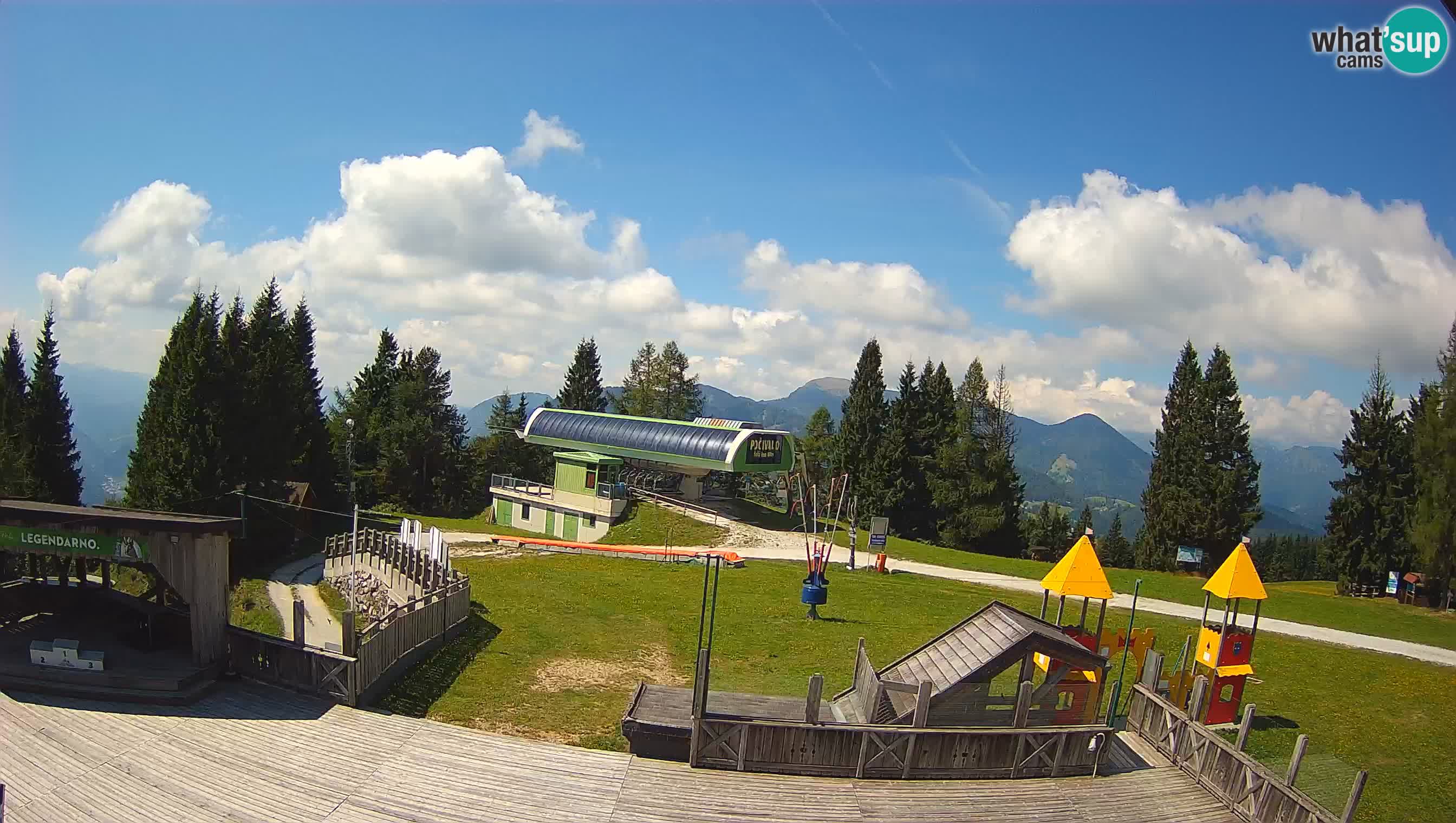 Alpska Perla Ski center Cerkno Počivalo webcam – Slovenia
