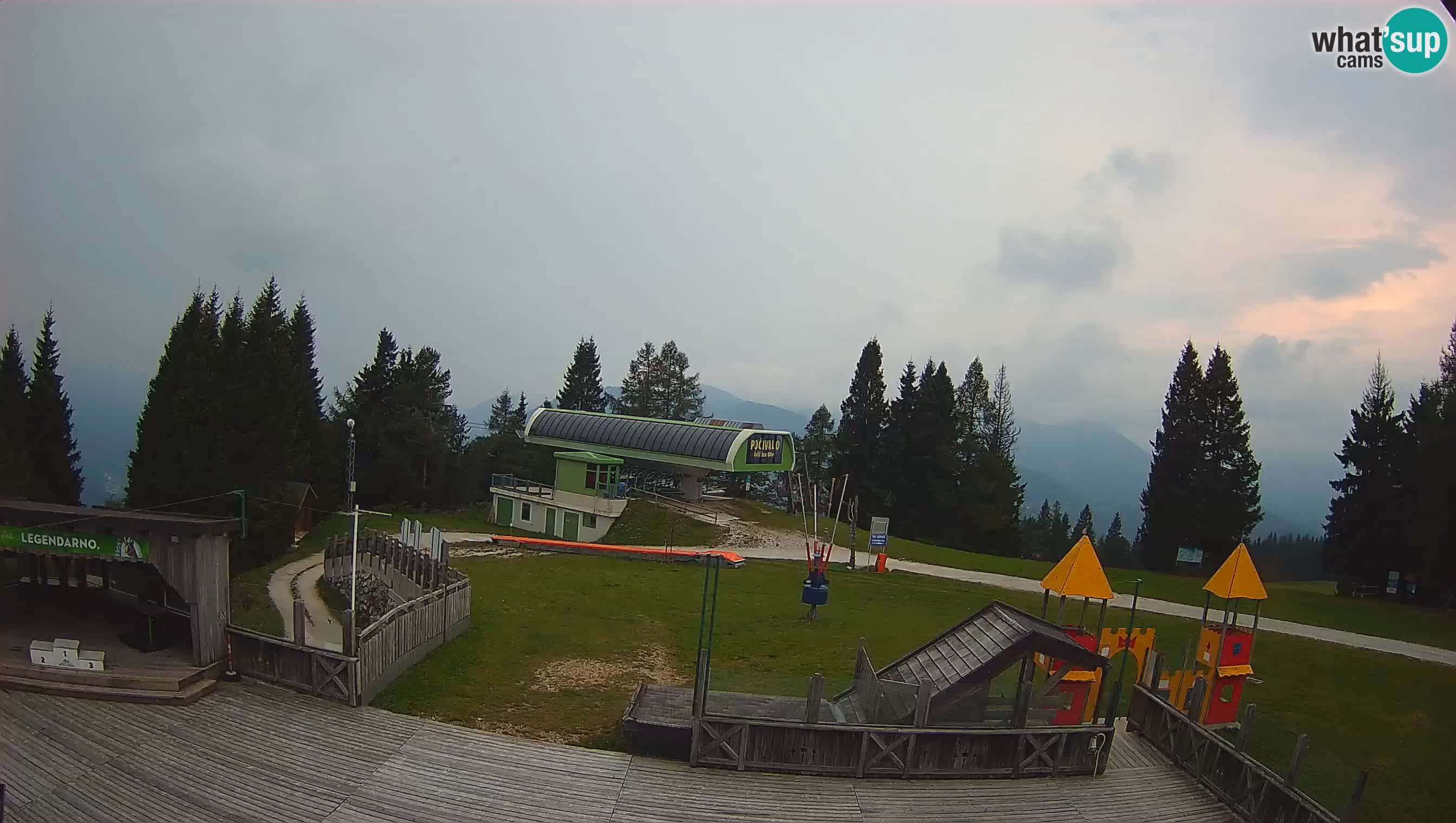 Alpska Perla Ski center Cerkno Počivalo webcam – Slovenia