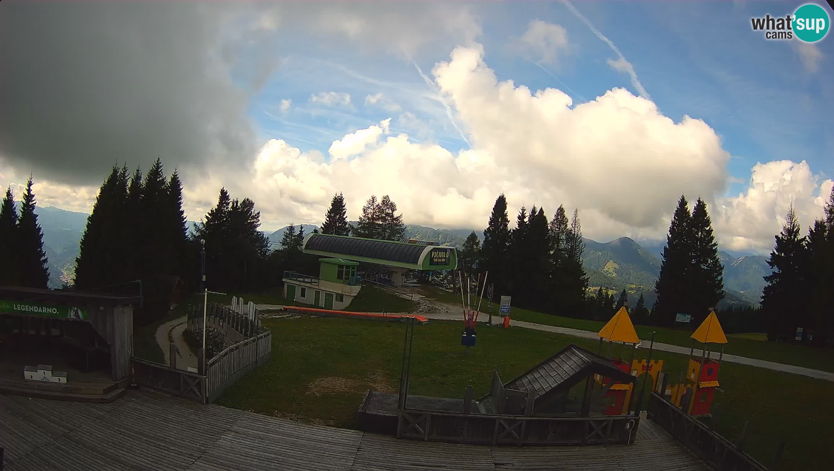 Alpska Perla Ski center Cerkno Počivalo webcam – Slovenia