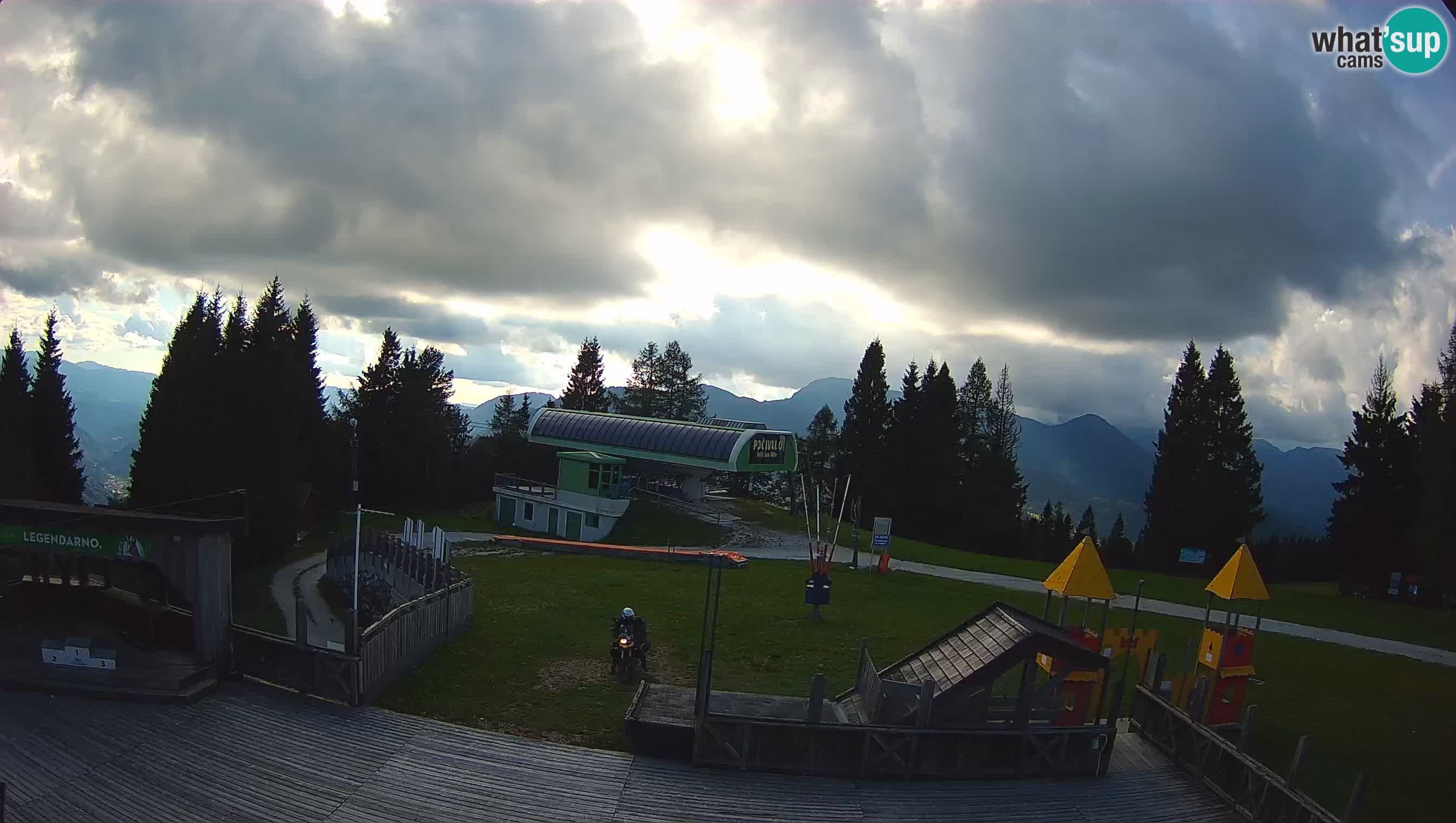 Alpska Perla Ski hotel Cerkno Počivalo webcam – Slovenia
