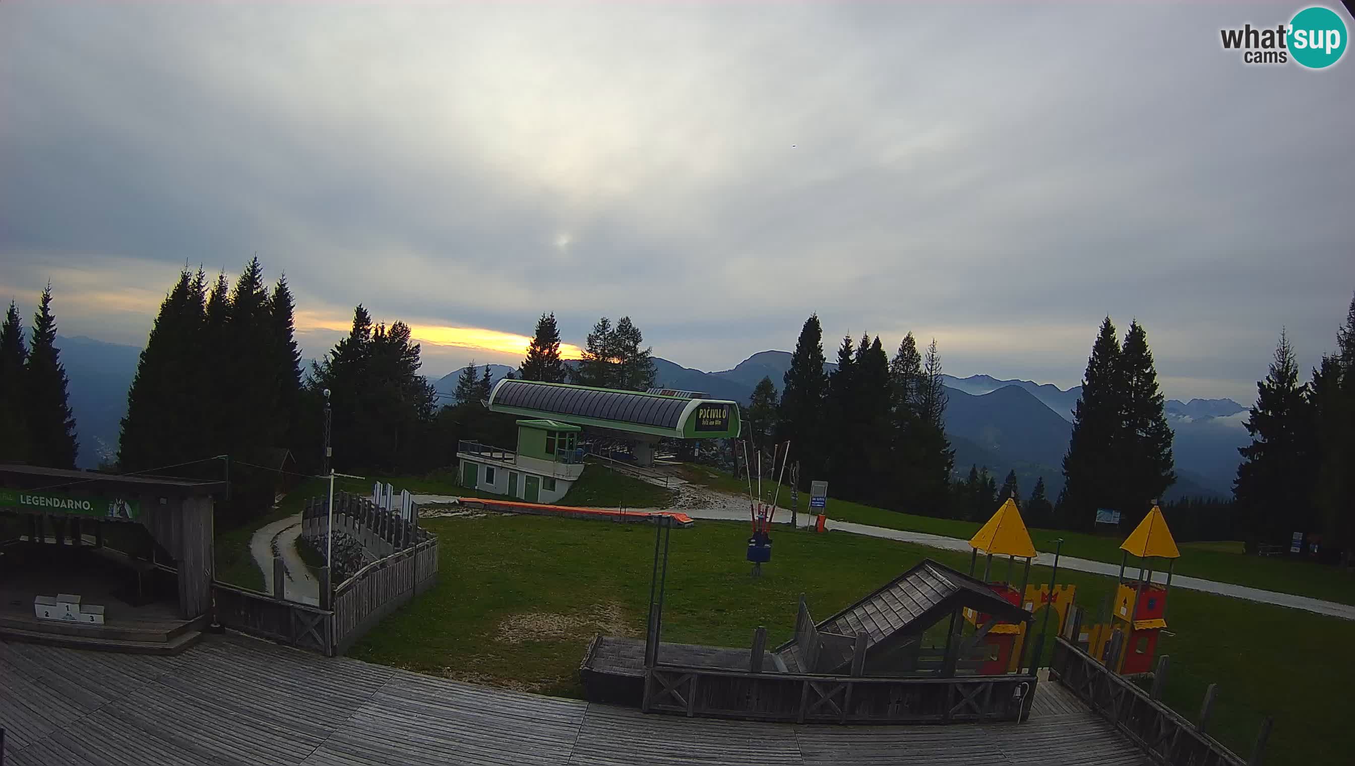 Alpska Perla Ski center Cerkno Počivalo webcam – Slovenia