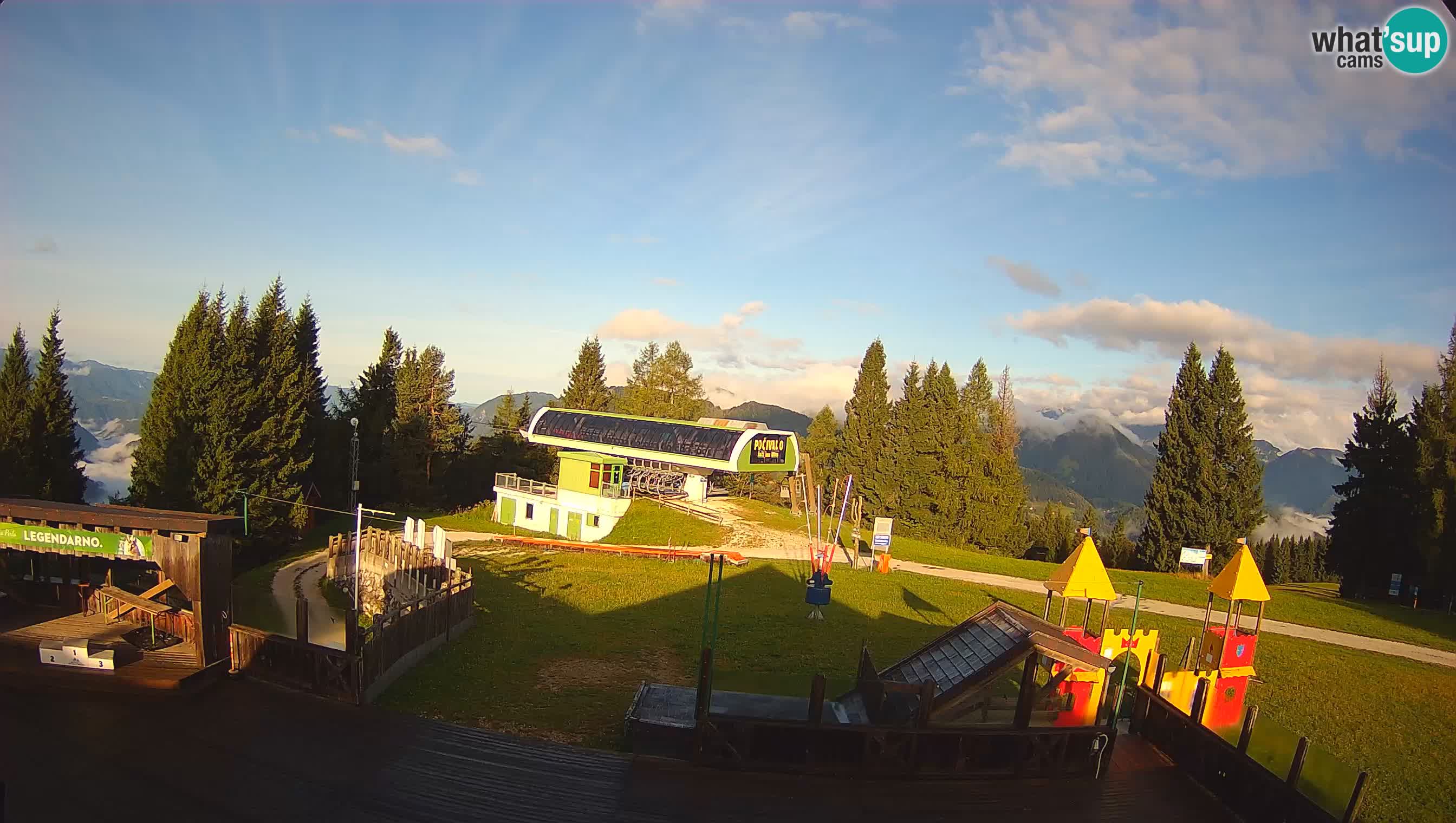 Alpska Perla Ski center Cerkno Počivalo webcam – Slovenia