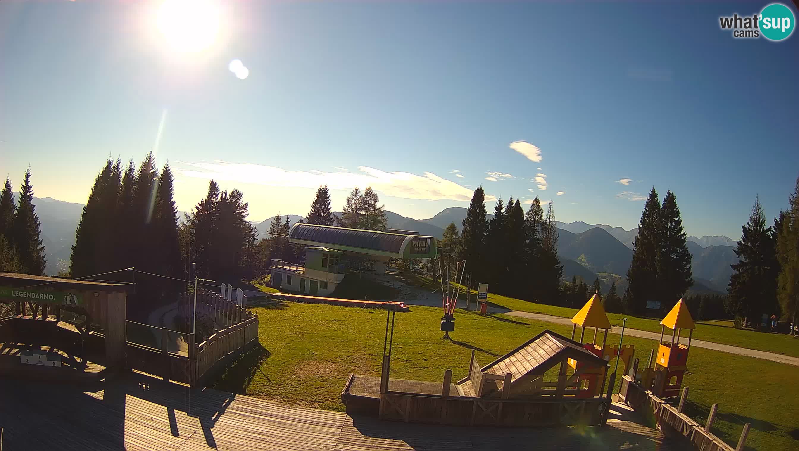 Alpska Perla Ski center Cerkno Počivalo webcam – Slovenia