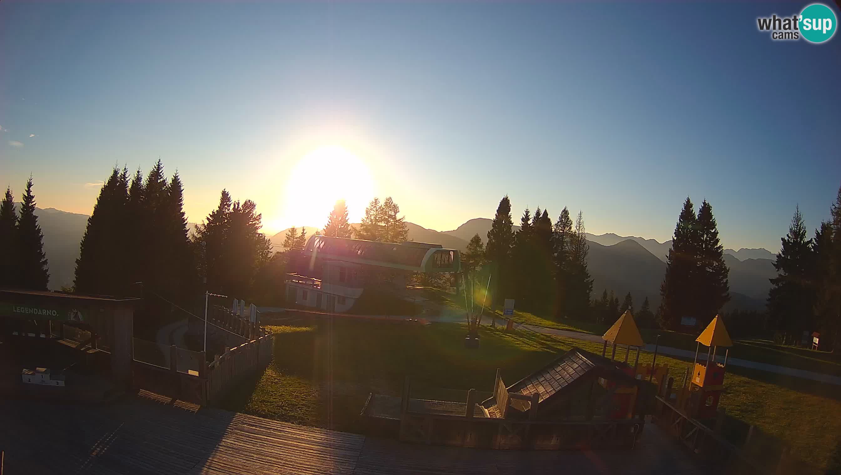 Alpska Perla Ski center Cerkno Počivalo webcam – Slovenia