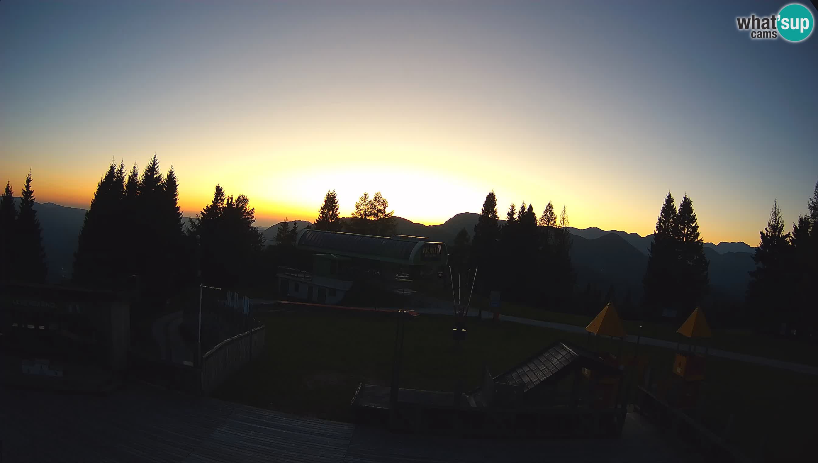 Alpska Perla Ski center Cerkno Počivalo webcam – Slovenia