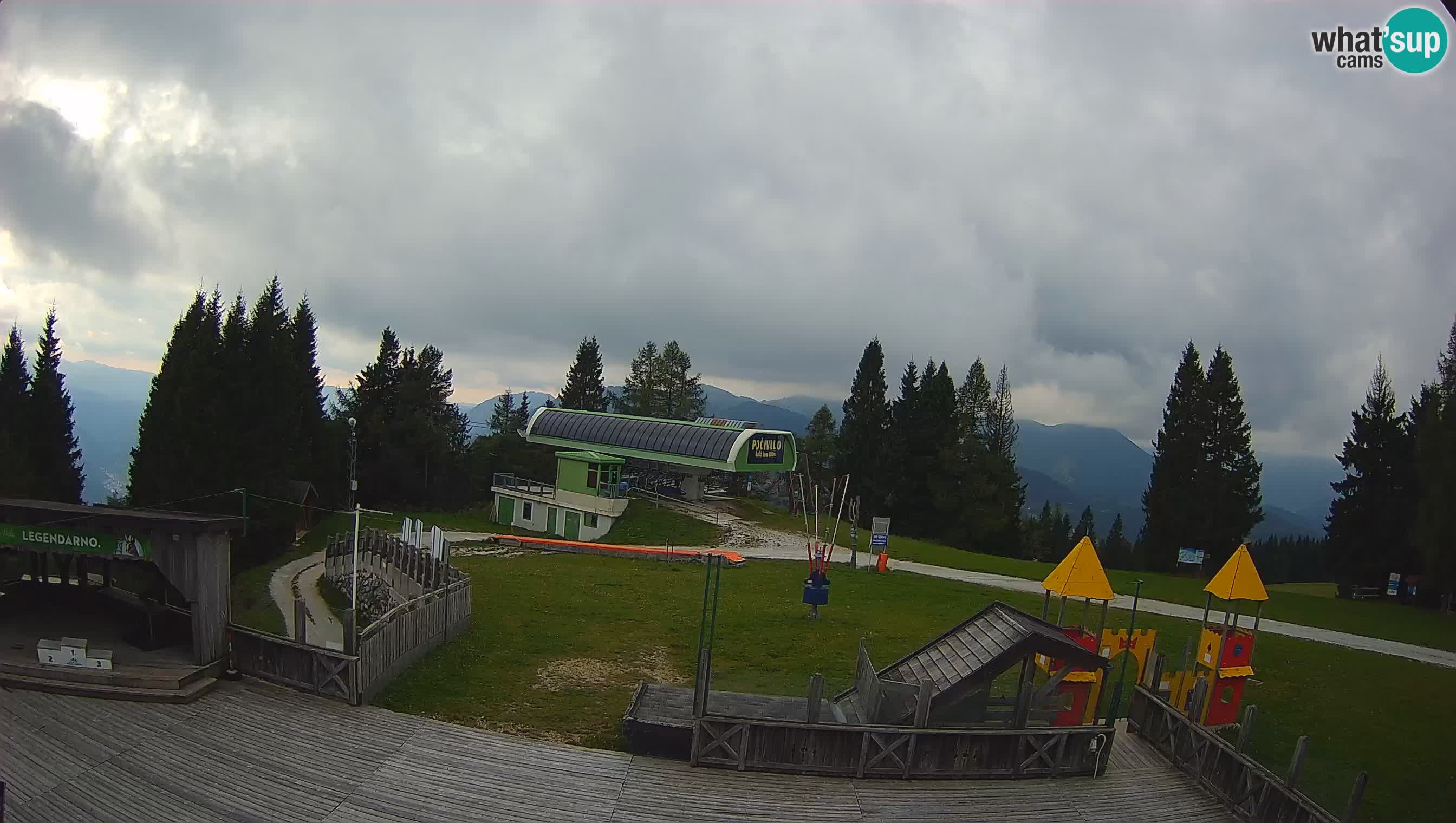 Alpska Perla Ski center Cerkno Počivalo webcam – Slovenia
