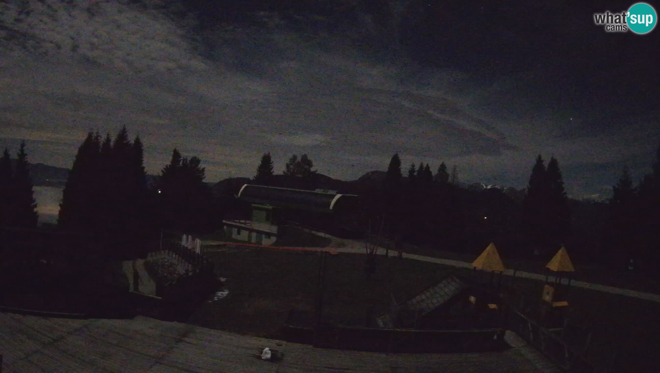 Alpska Perla Ski center Cerkno Počivalo webcam – Slovenia