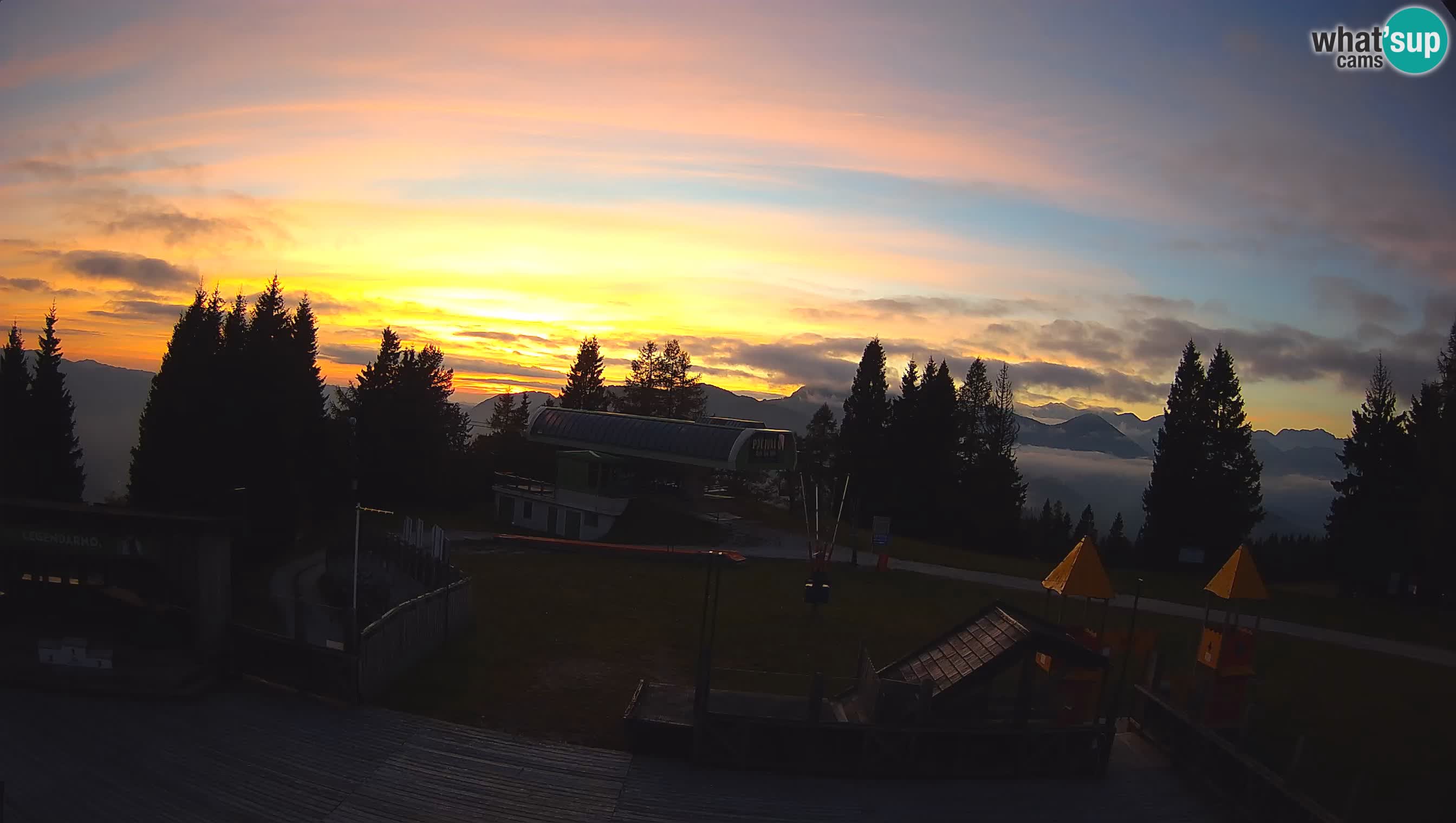 Alpska Perla Ski center Cerkno Počivalo webcam – Slovenia