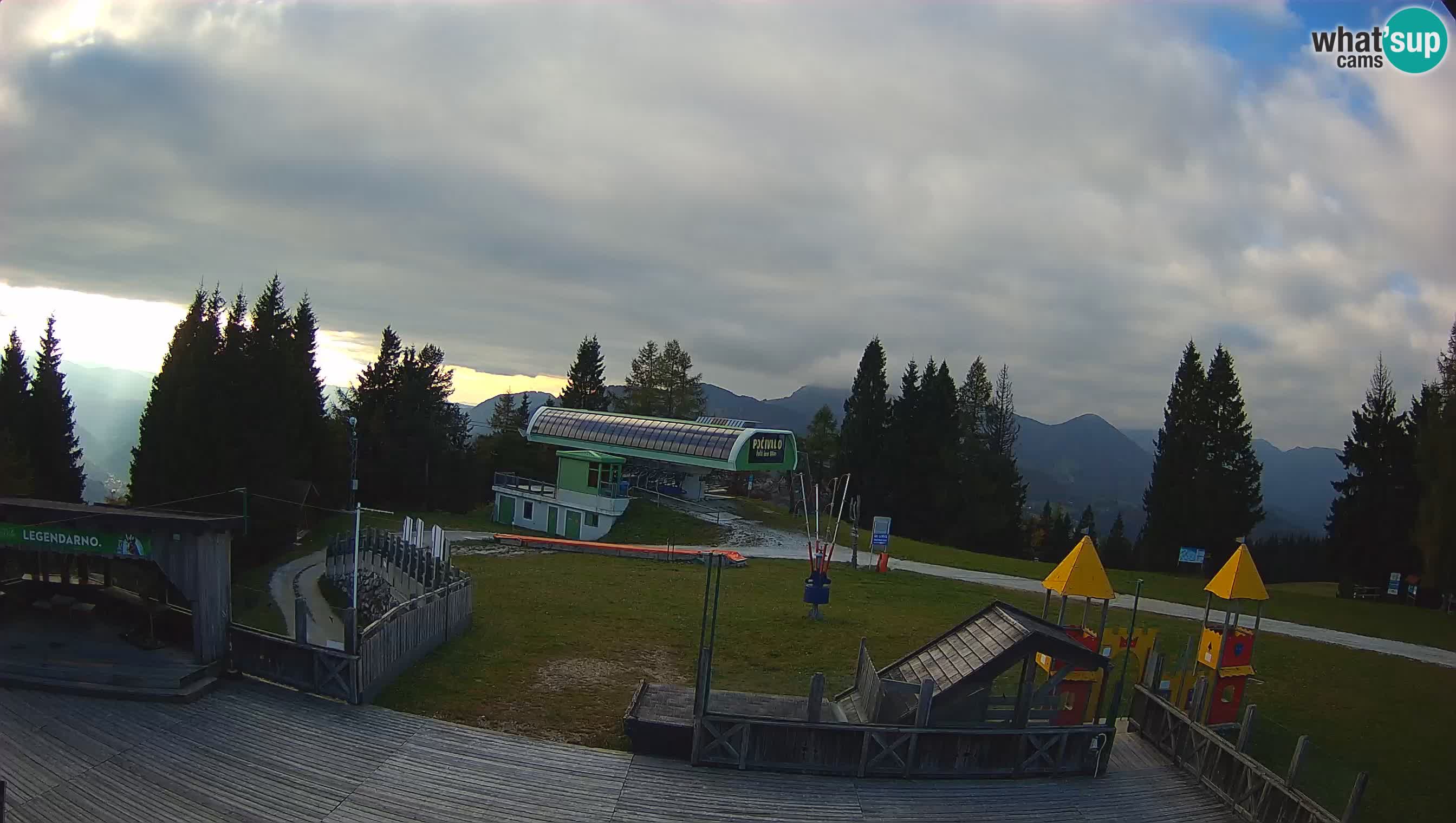 Alpska Perla Ski center Cerkno Počivalo webcam – Slovenia