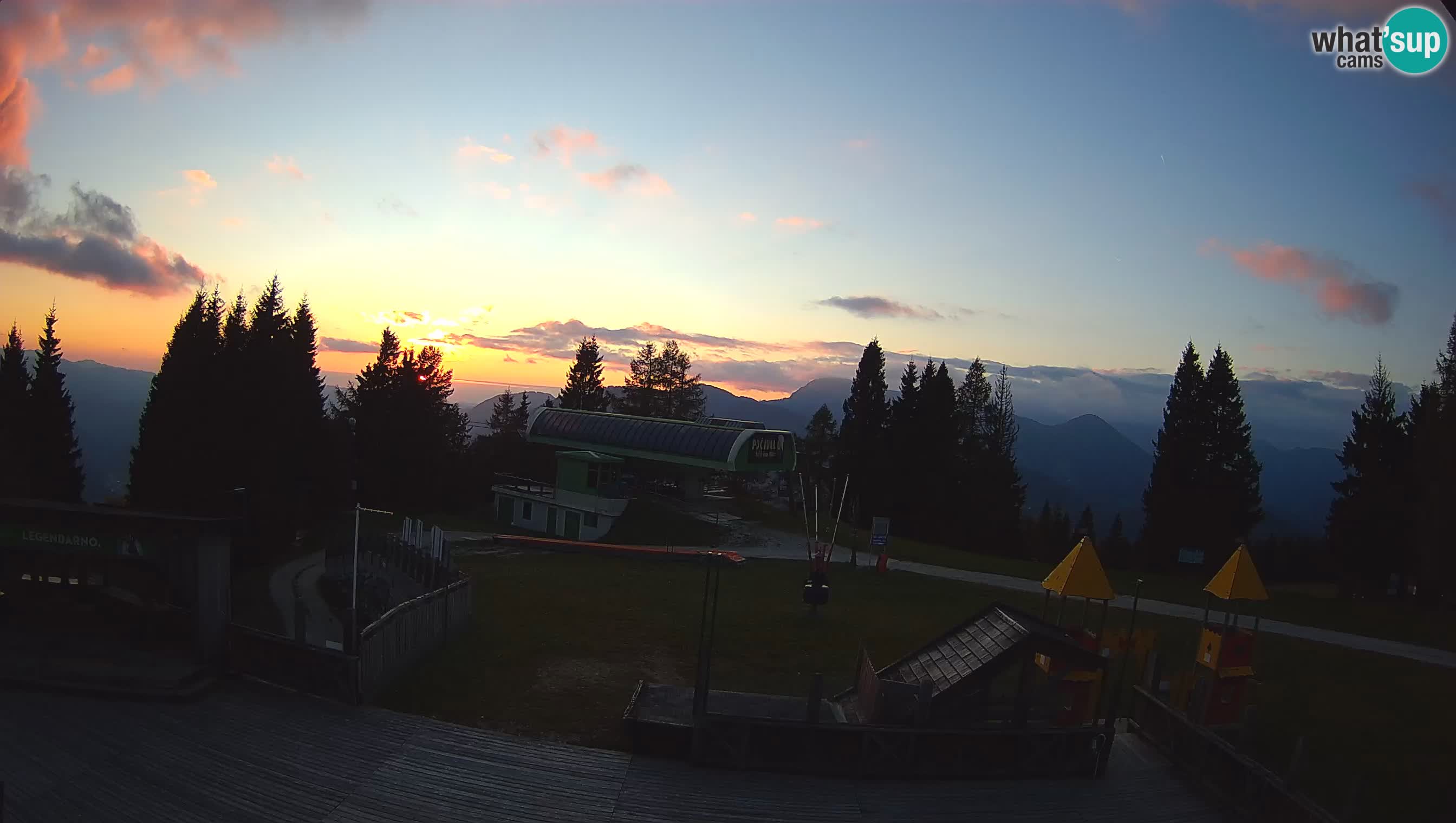 Alpska Perla Ski center Cerkno Počivalo webcam – Slovenia