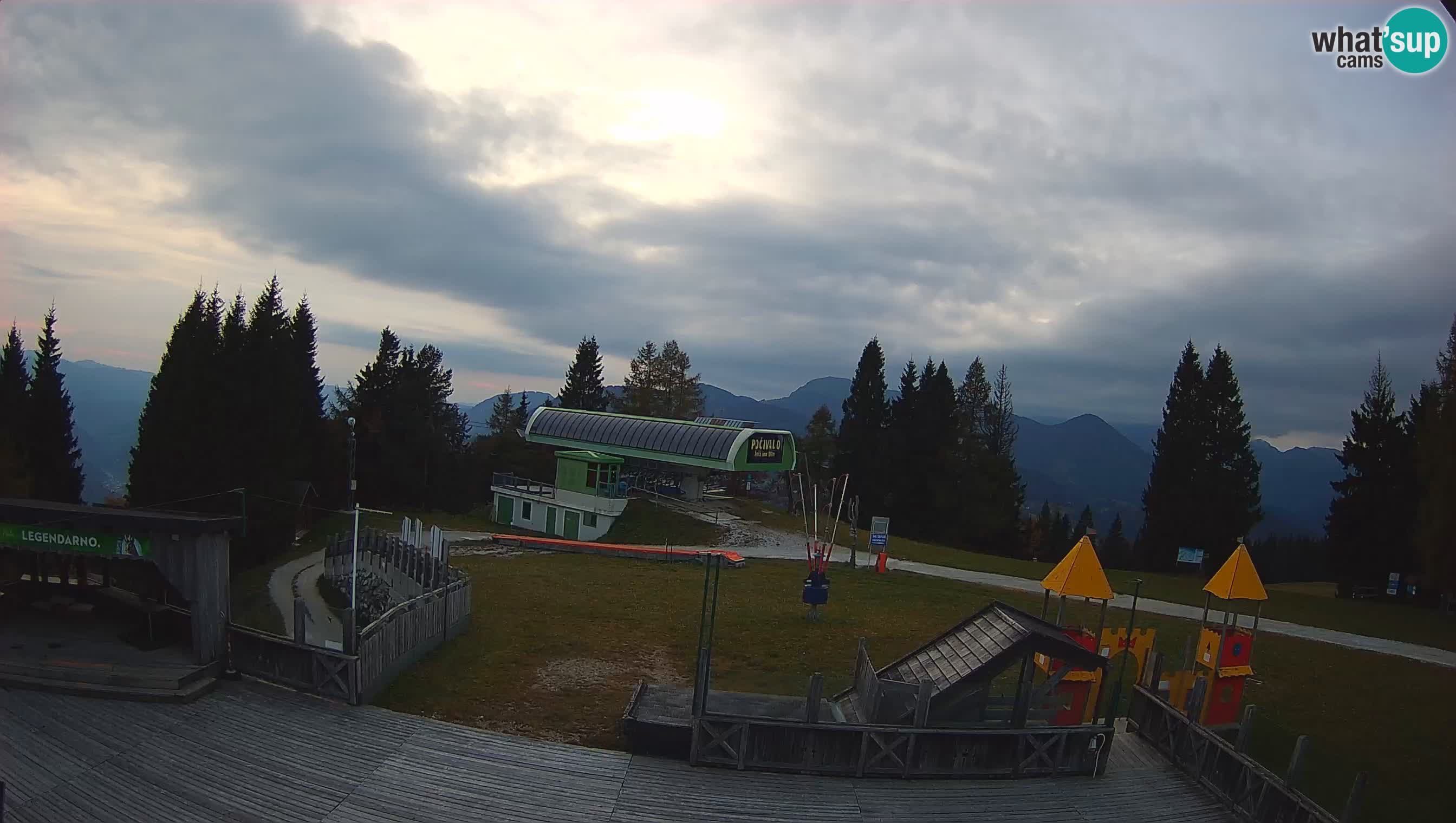 Alpska Perla Ski center Cerkno Počivalo webcam – Slovenia