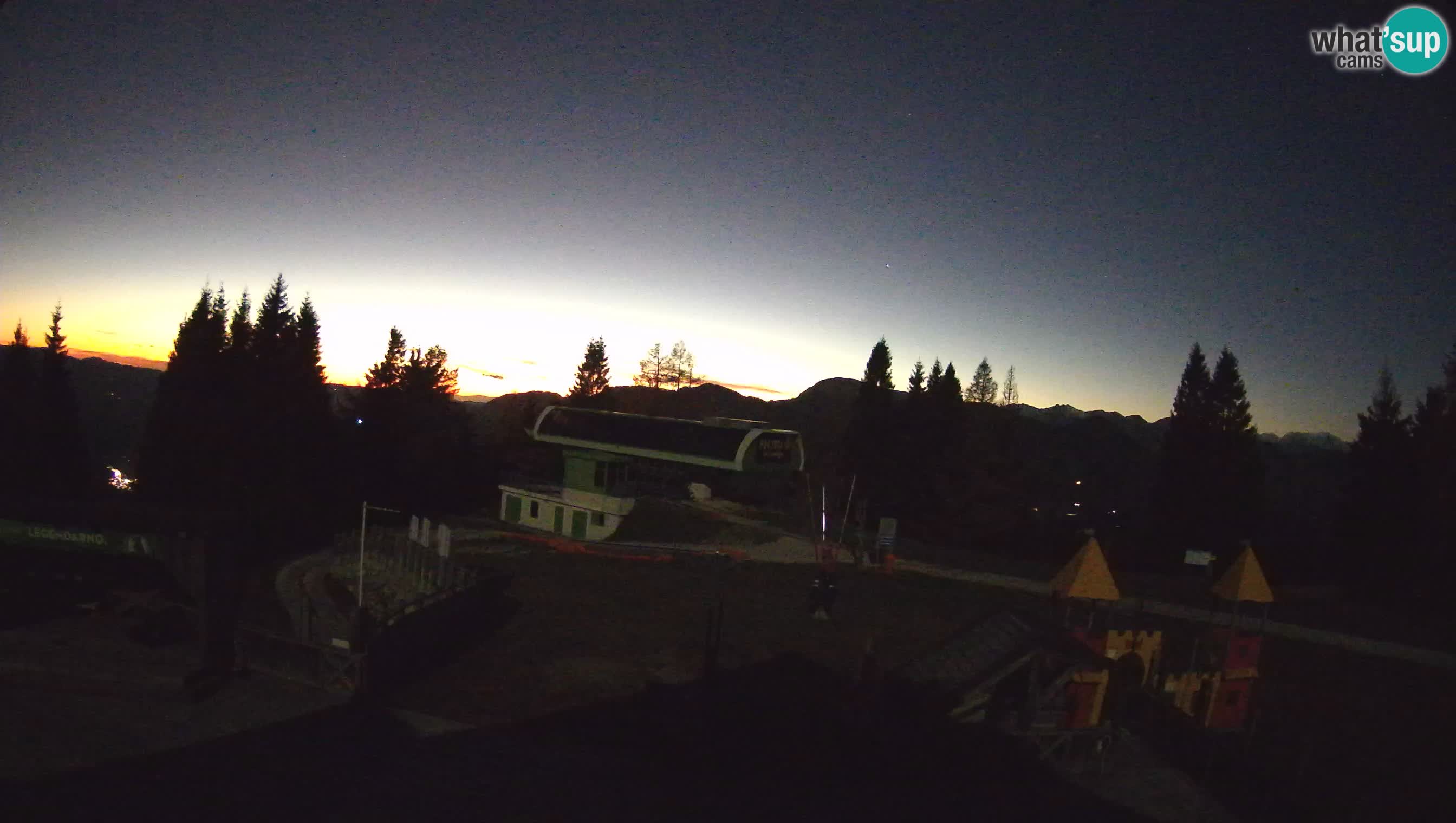 Alpska Perla Ski center Cerkno Počivalo webcam – Slovenia