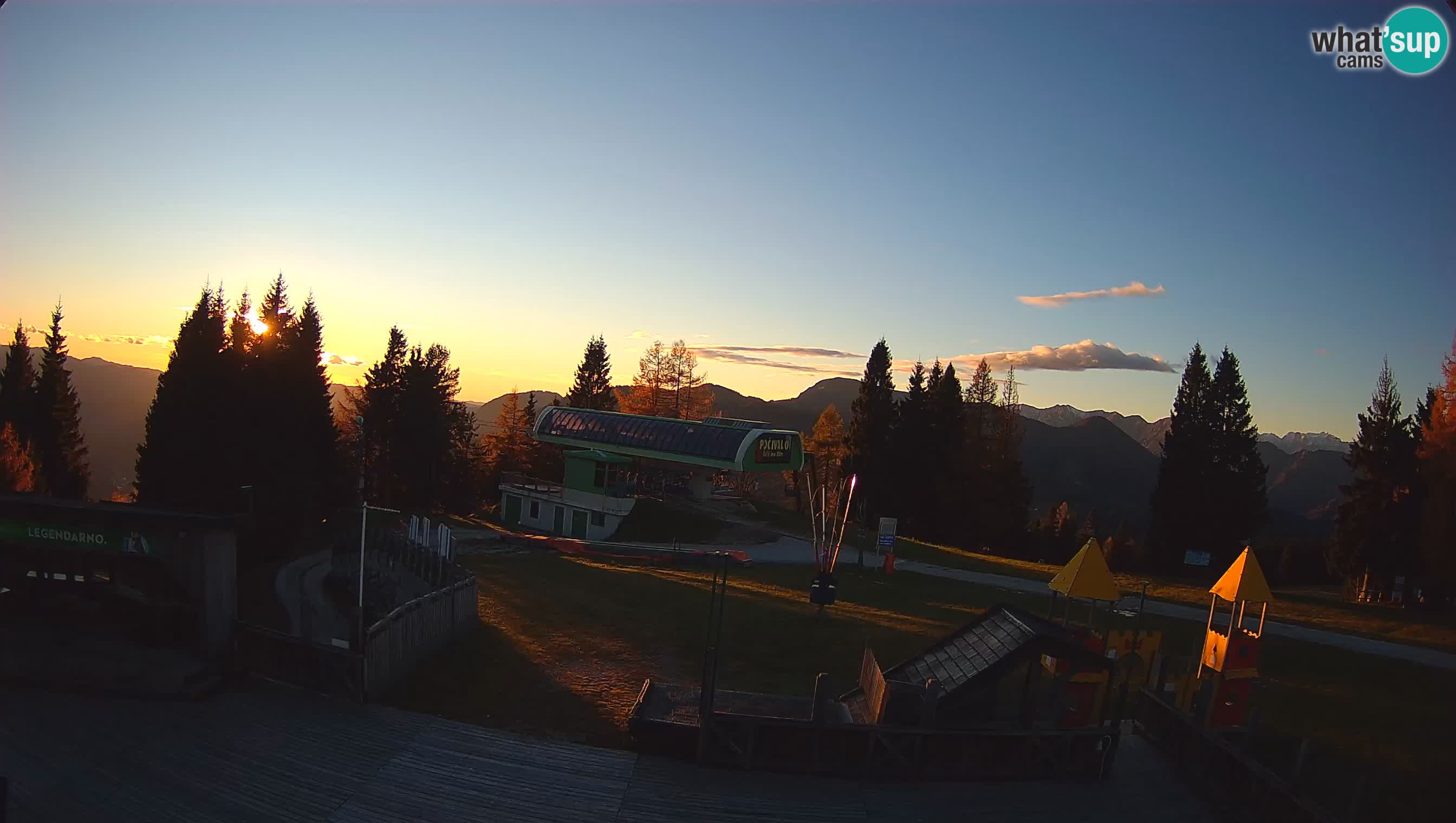 Alpska Perla Ski center Cerkno Počivalo webcam – Slovenia