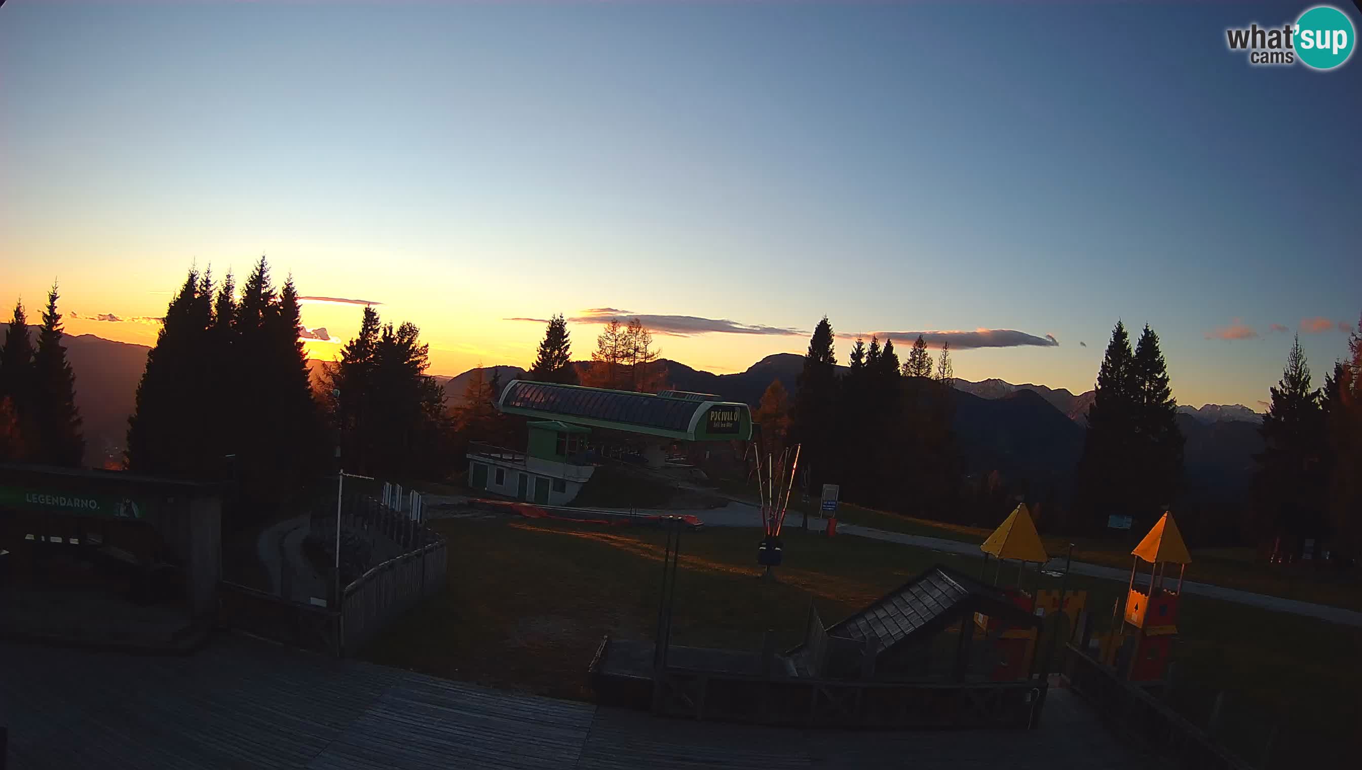 Alpska Perla Ski center Cerkno Počivalo webcam – Slovenia