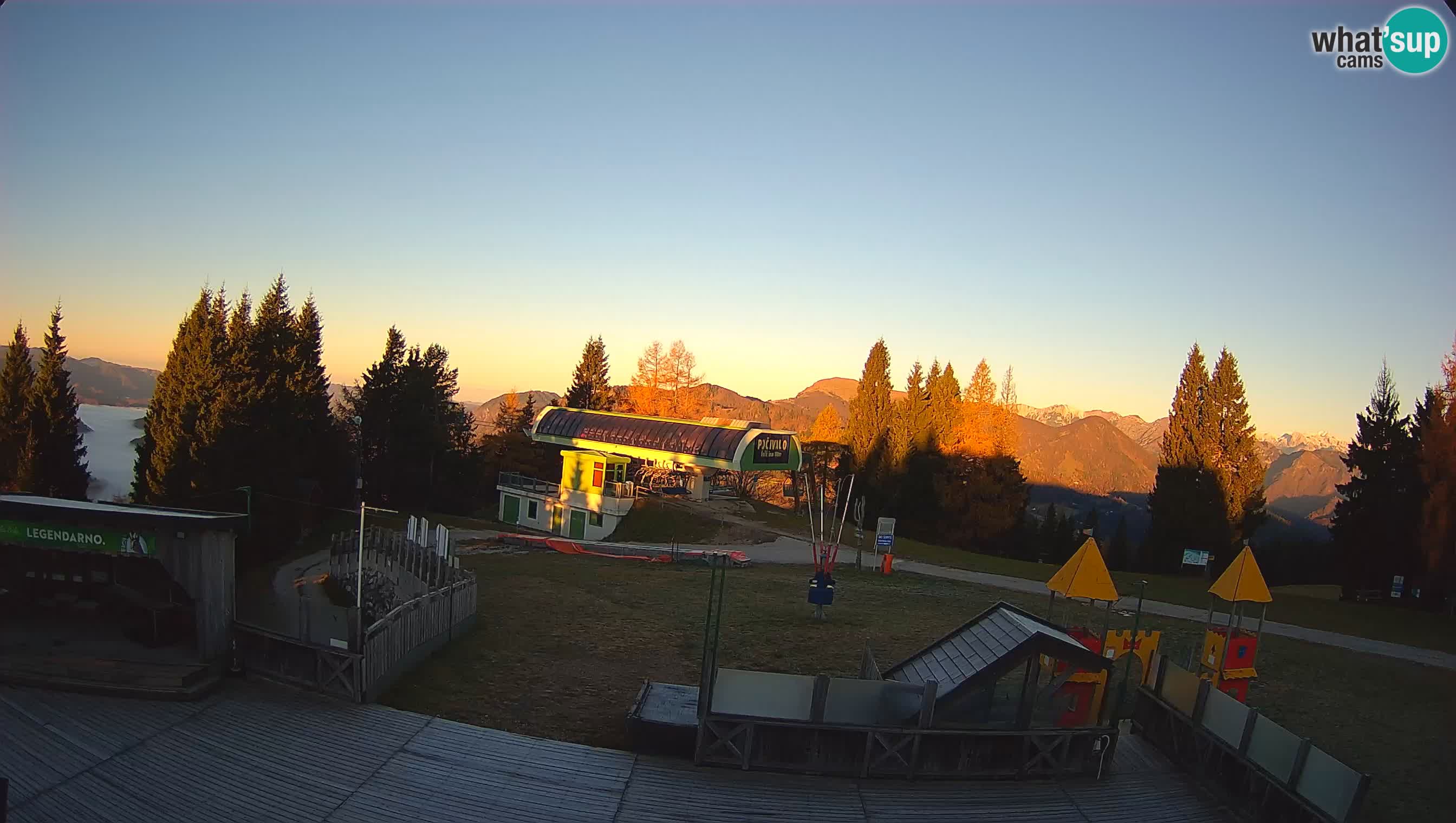 Alpska Perla Ski center Cerkno Počivalo webcam – Slovenia