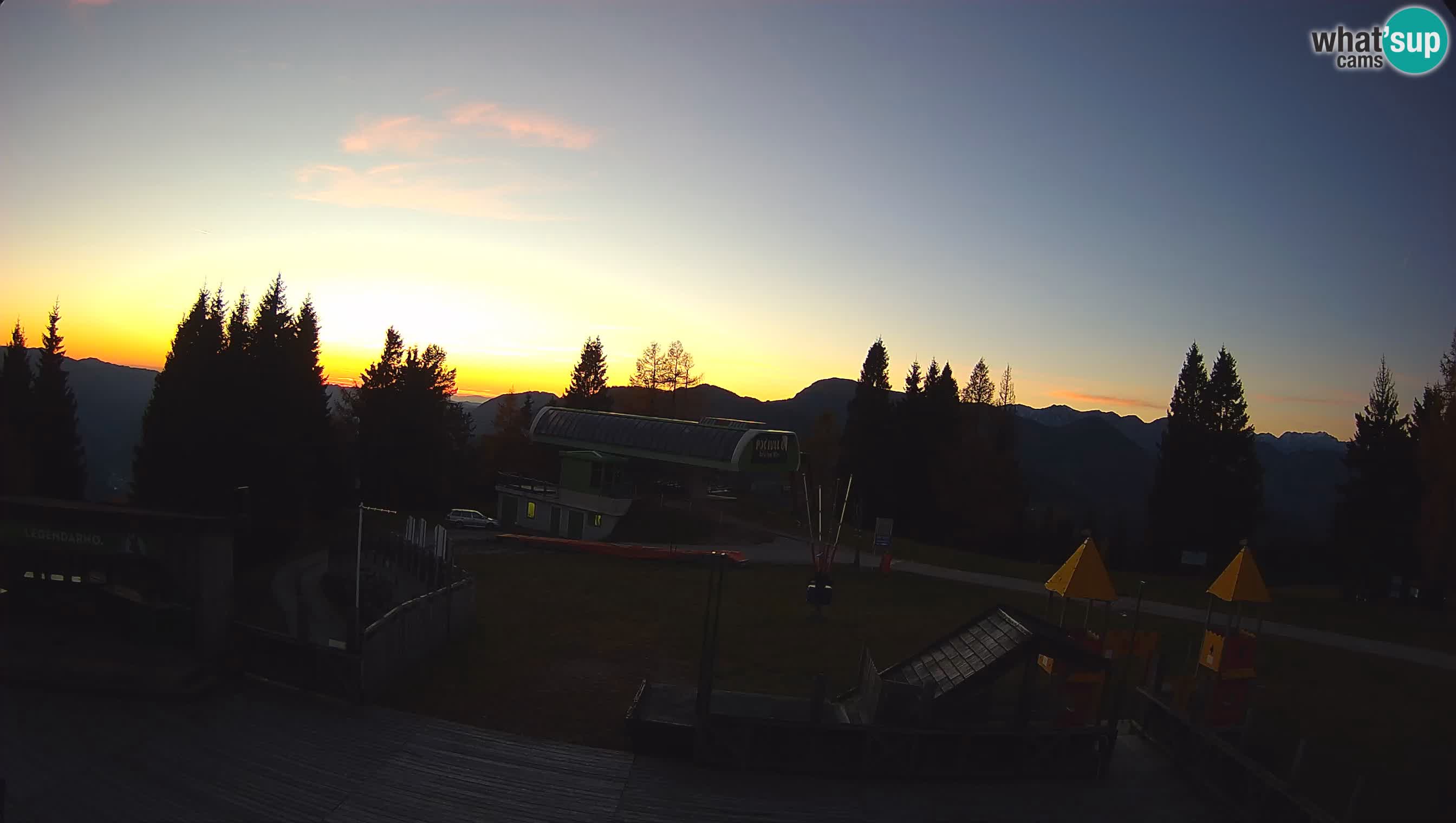 Alpska Perla Ski center Cerkno Počivalo webcam – Slovenia