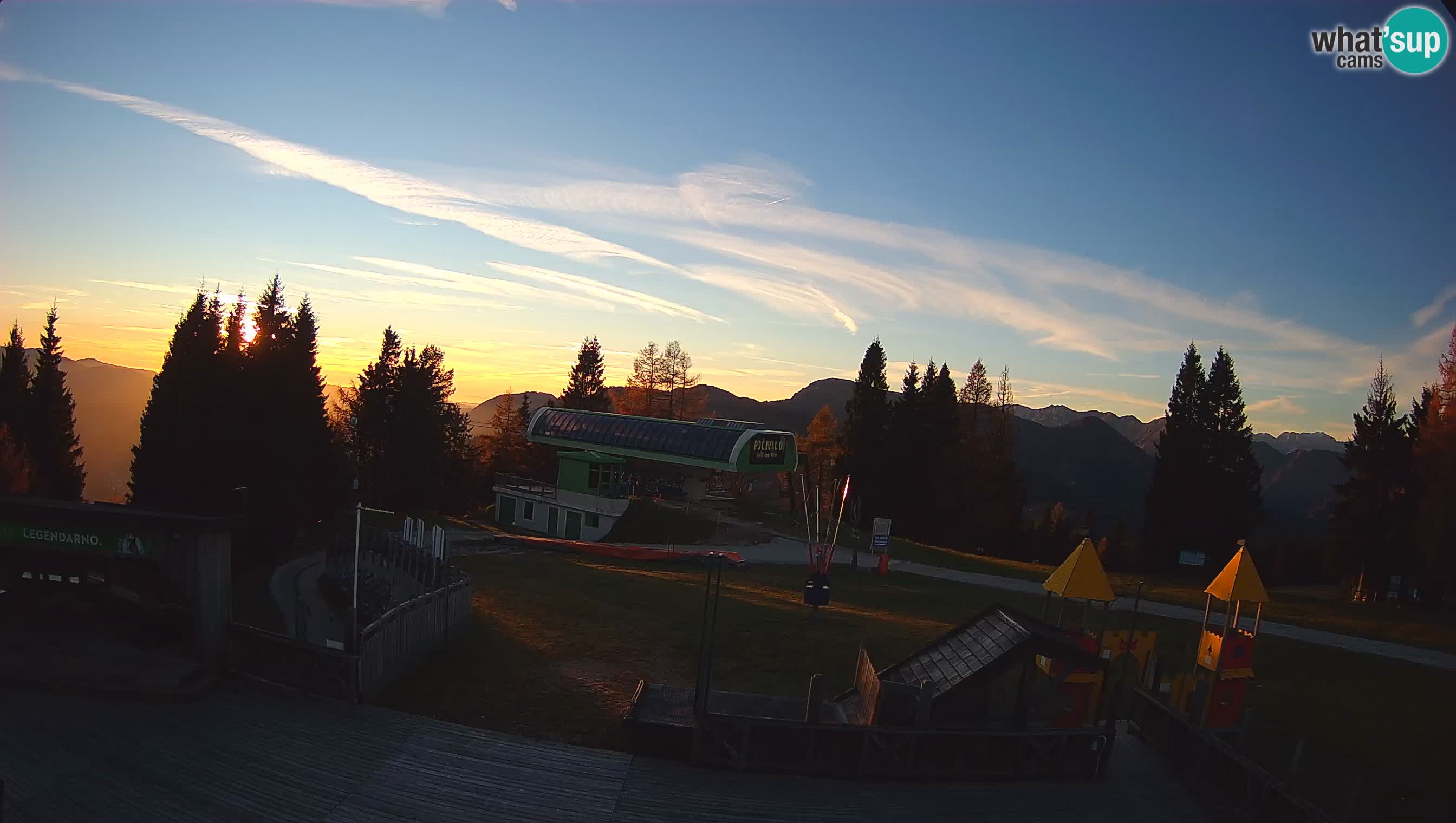 Alpska Perla Ski center Cerkno Počivalo webcam – Slovenia