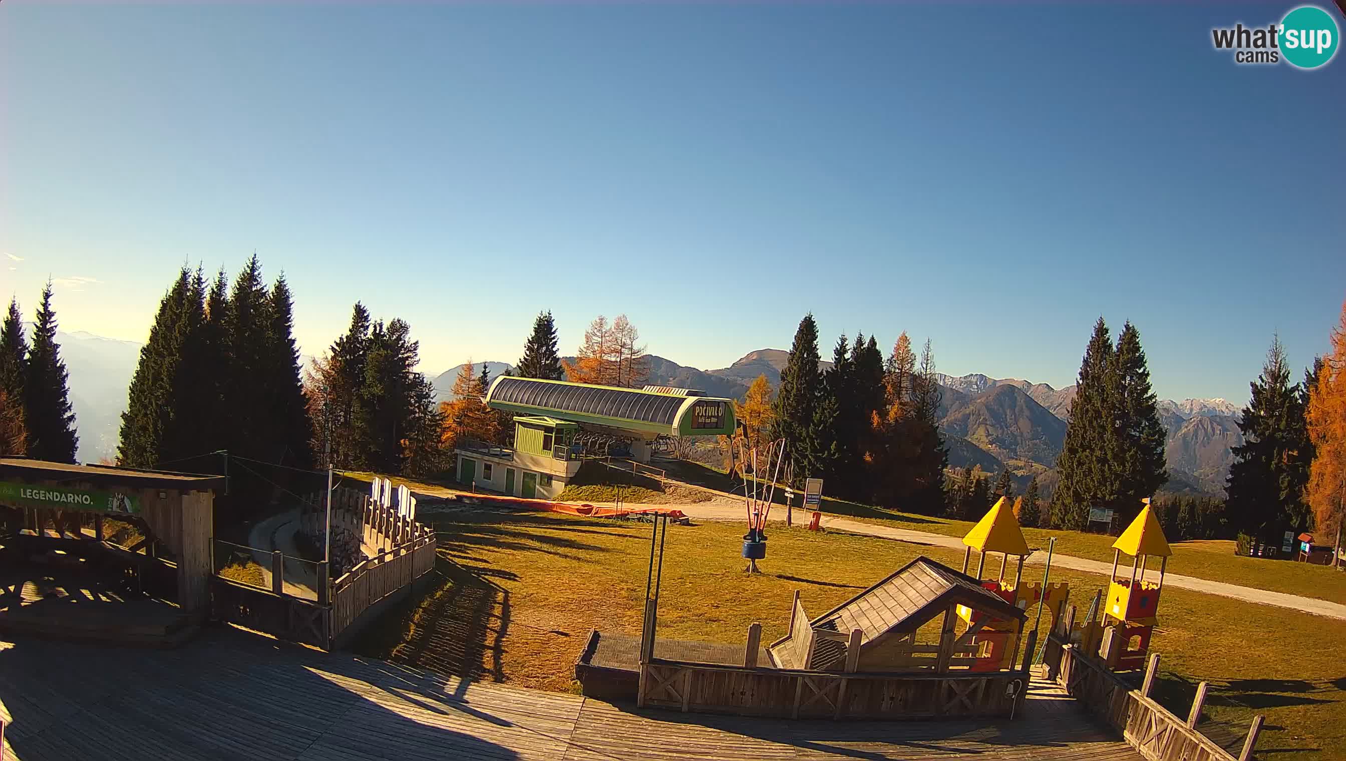 Alpska Perla Ski center Cerkno Počivalo webcam – Slovenia