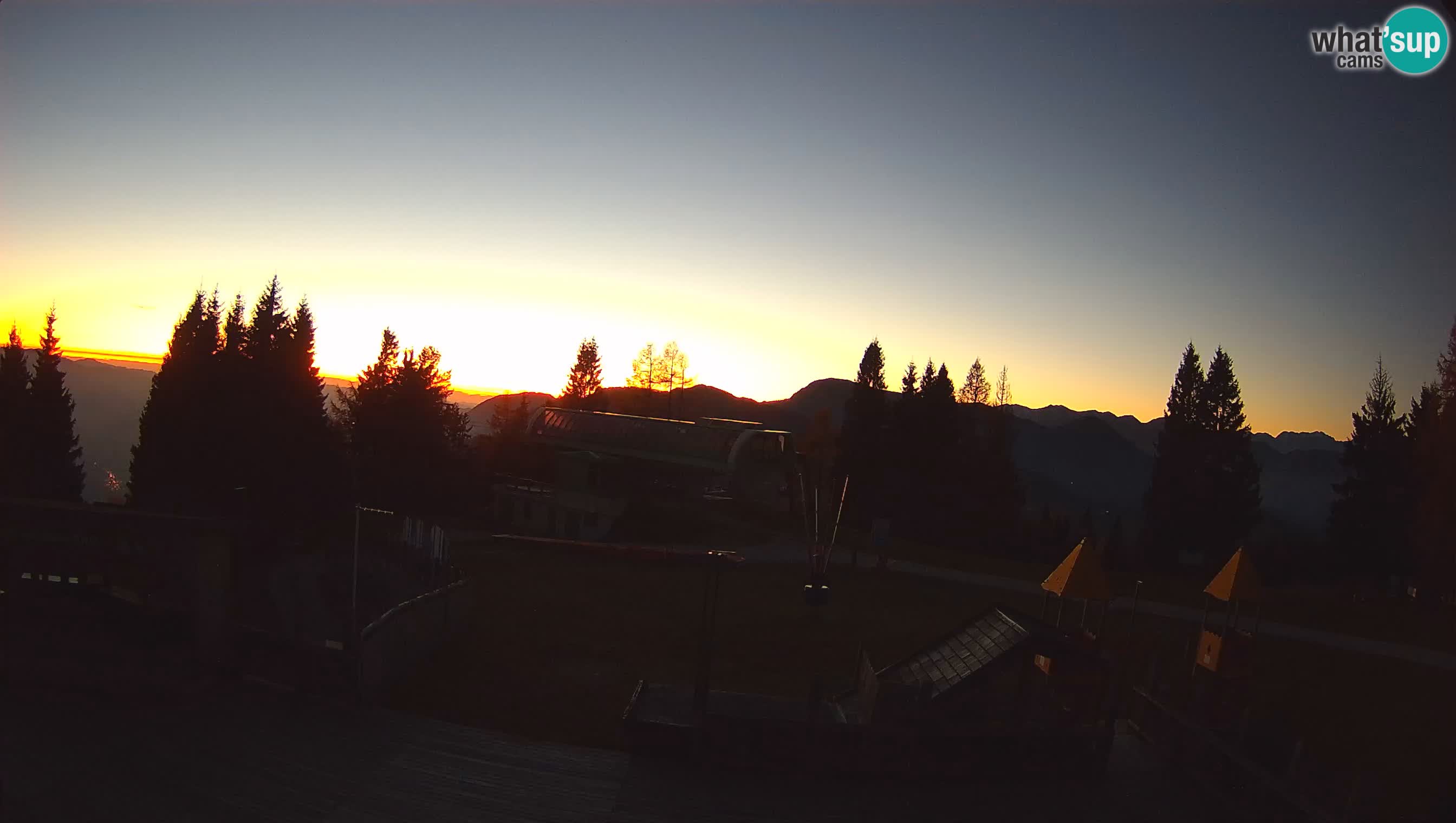 Alpska Perla Ski center Cerkno Počivalo webcam – Slovenia