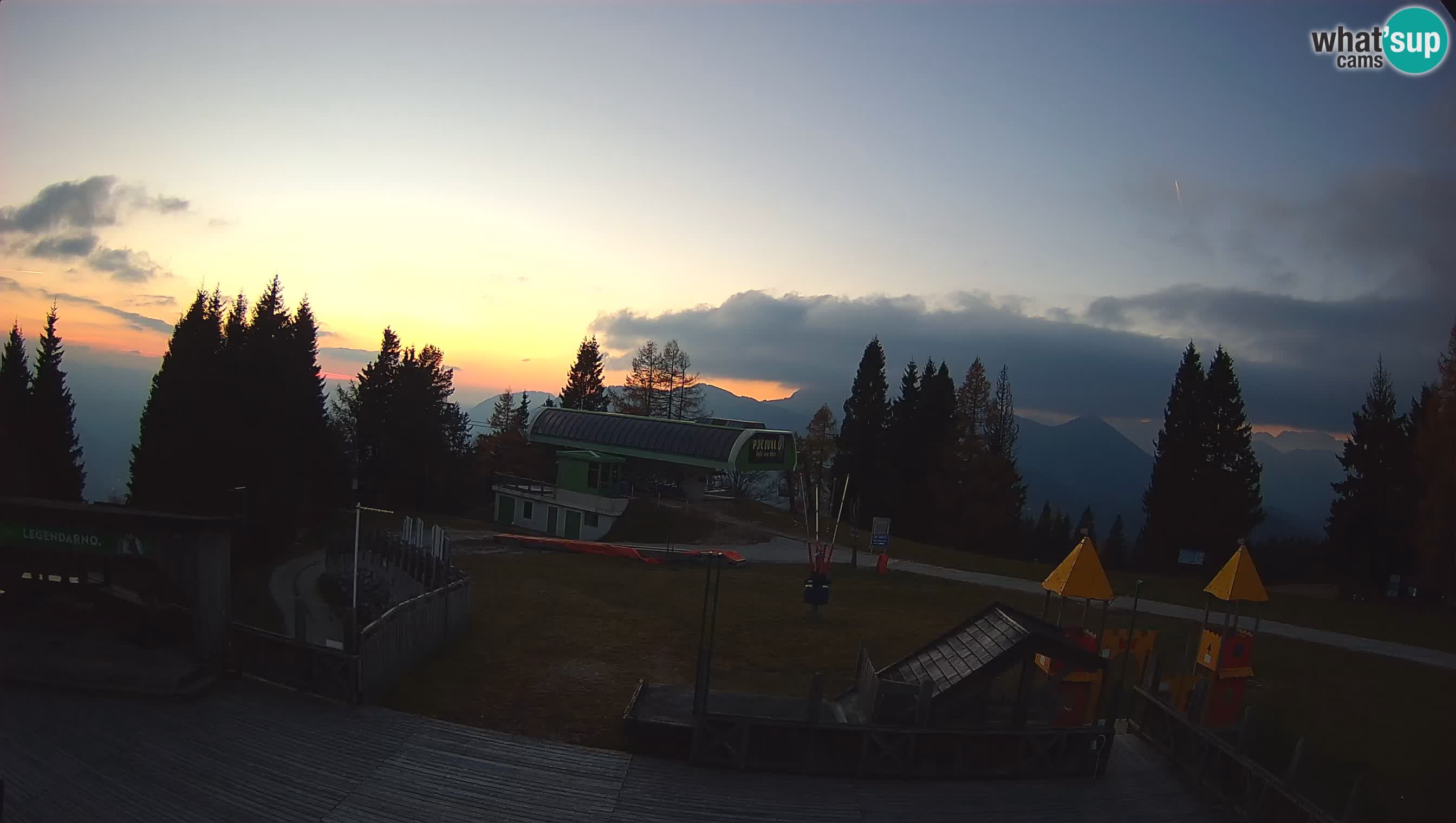 Alpska Perla Ski center Cerkno Počivalo webcam – Slovenia