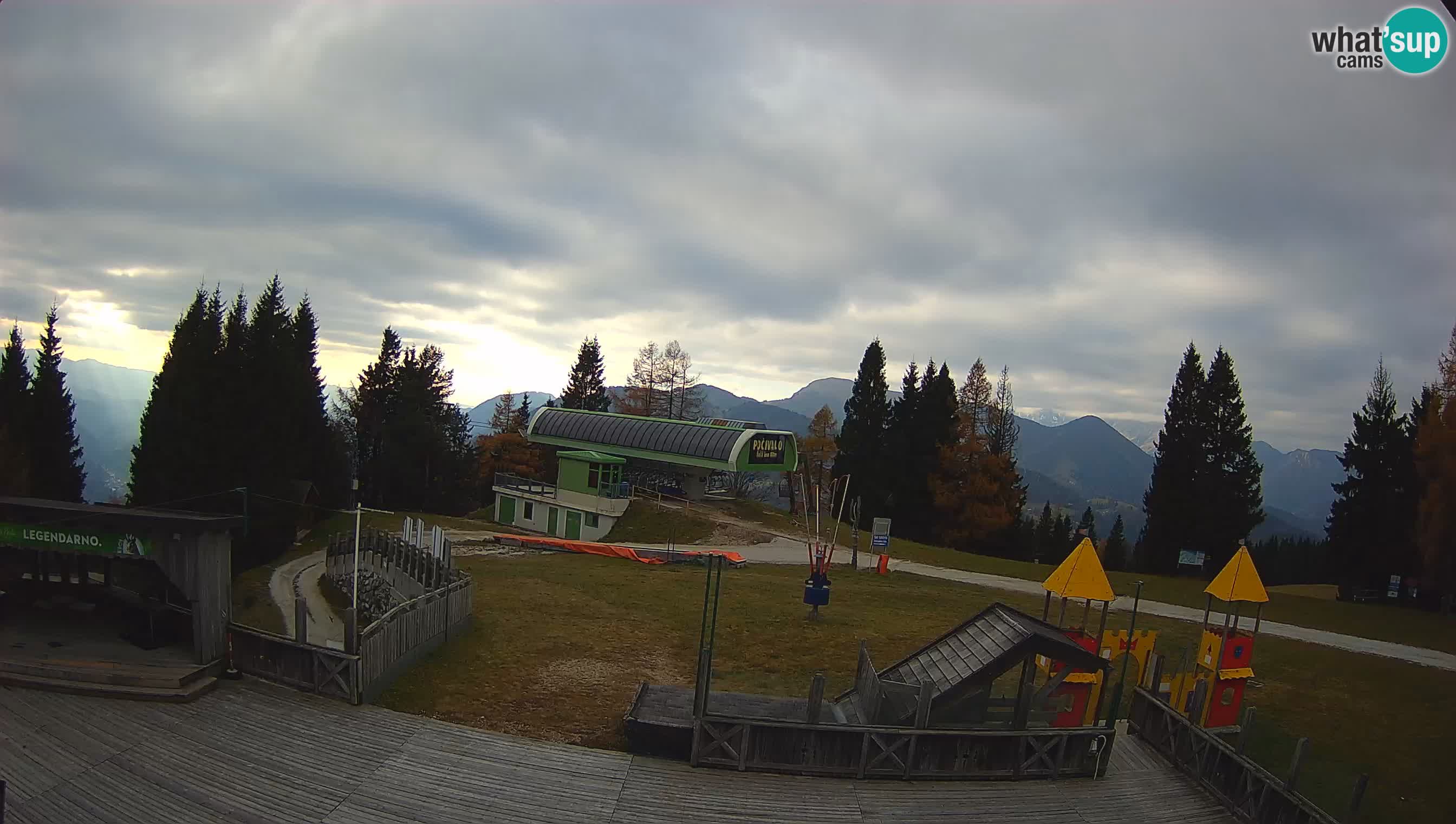 Webcam de la station de ski des Alpes slovènes à Cerkno Počivalo