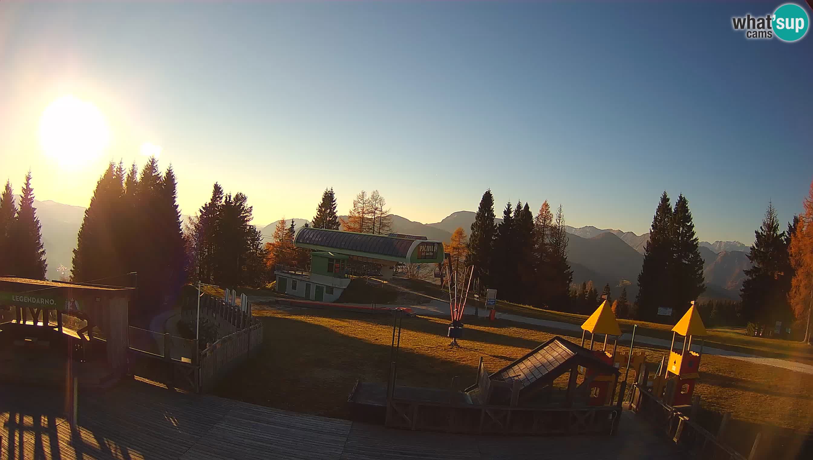 Alpska Perla Ski center Cerkno Počivalo webcam – Slovenia
