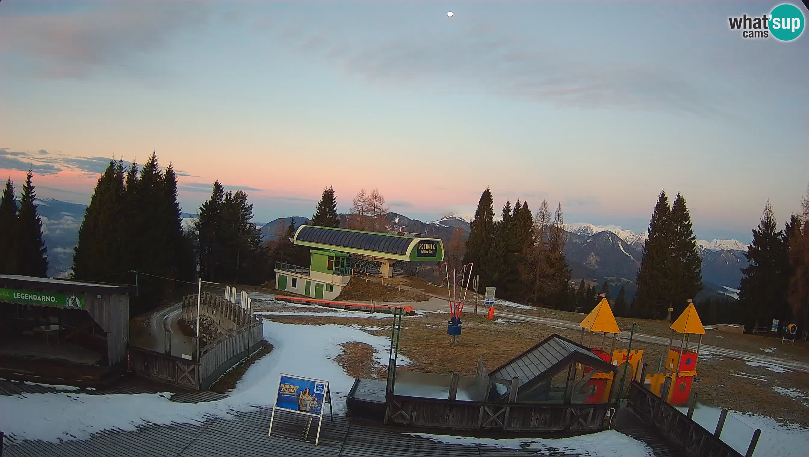 Alpska Perla Ski center Cerkno Počivalo webcam – Slovenia