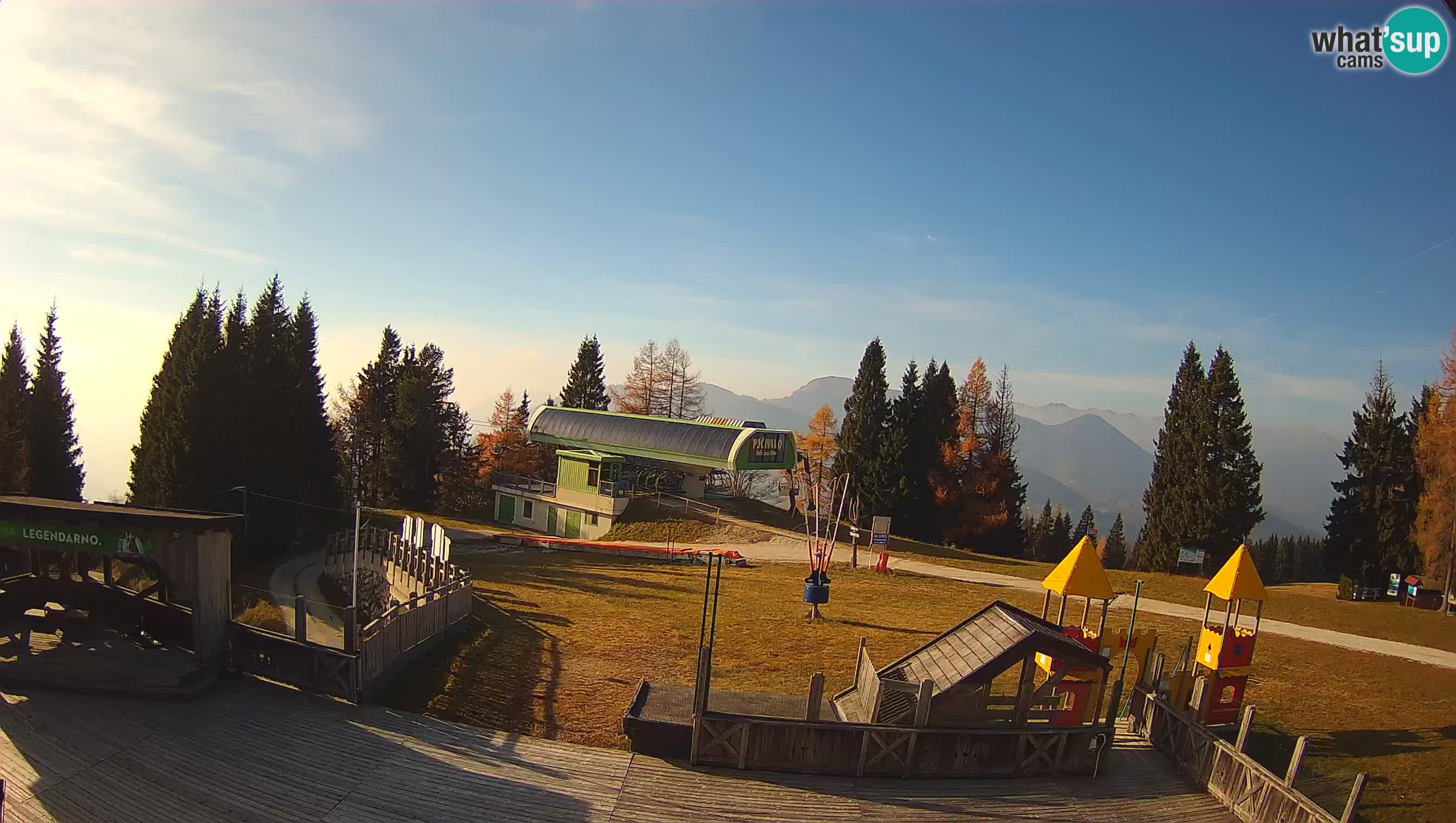 Alpska Perla Ski center Cerkno Počivalo webcam – Slovenia