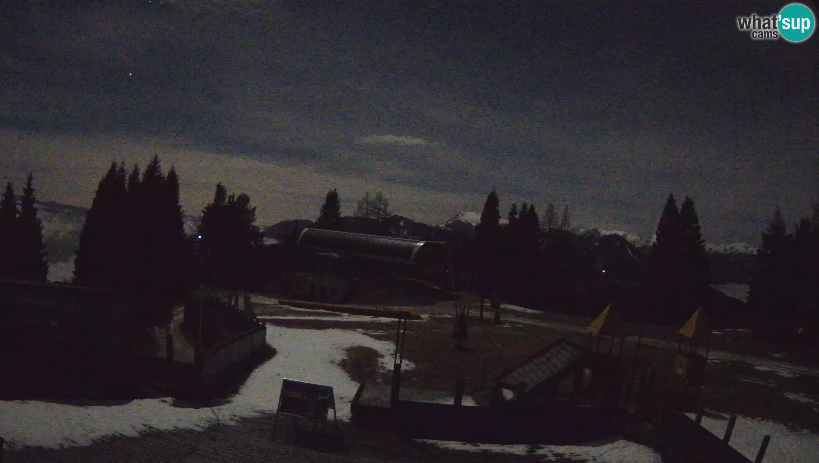 Alpska Perla Ski center Cerkno Počivalo webcam – Slovenia